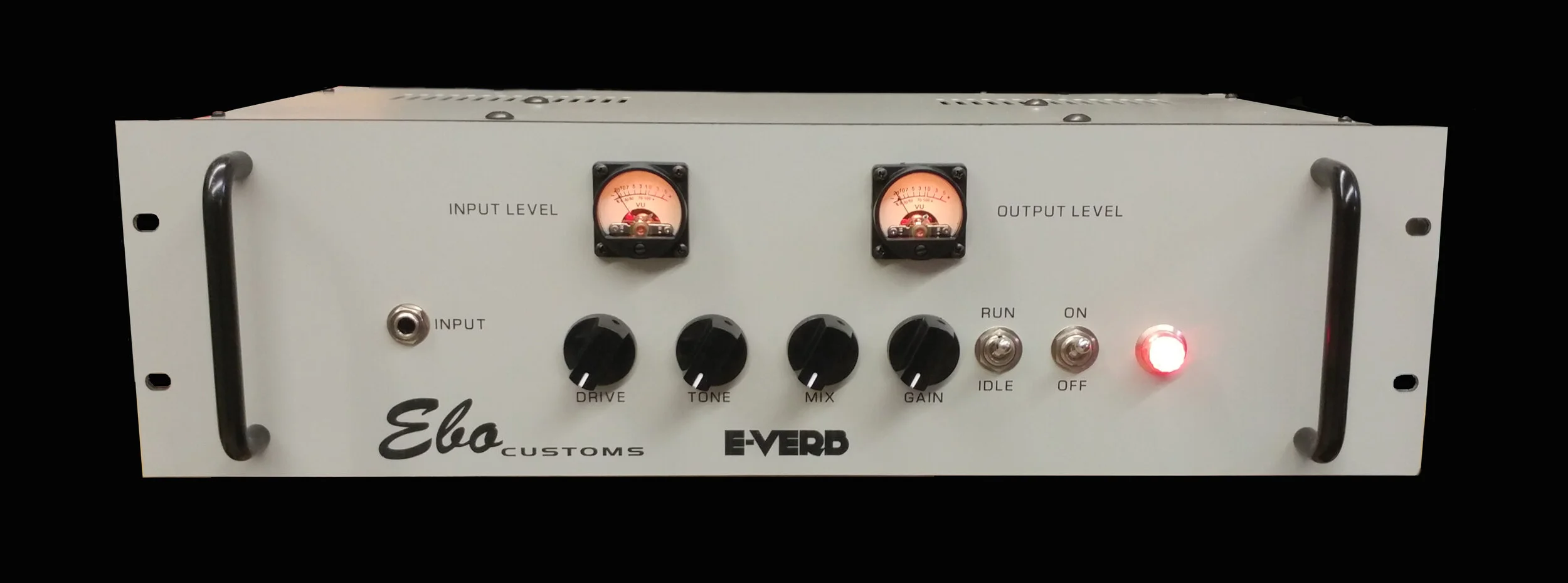 everbstudiofrontlit.jpg everbstudiofrontlit.jpg