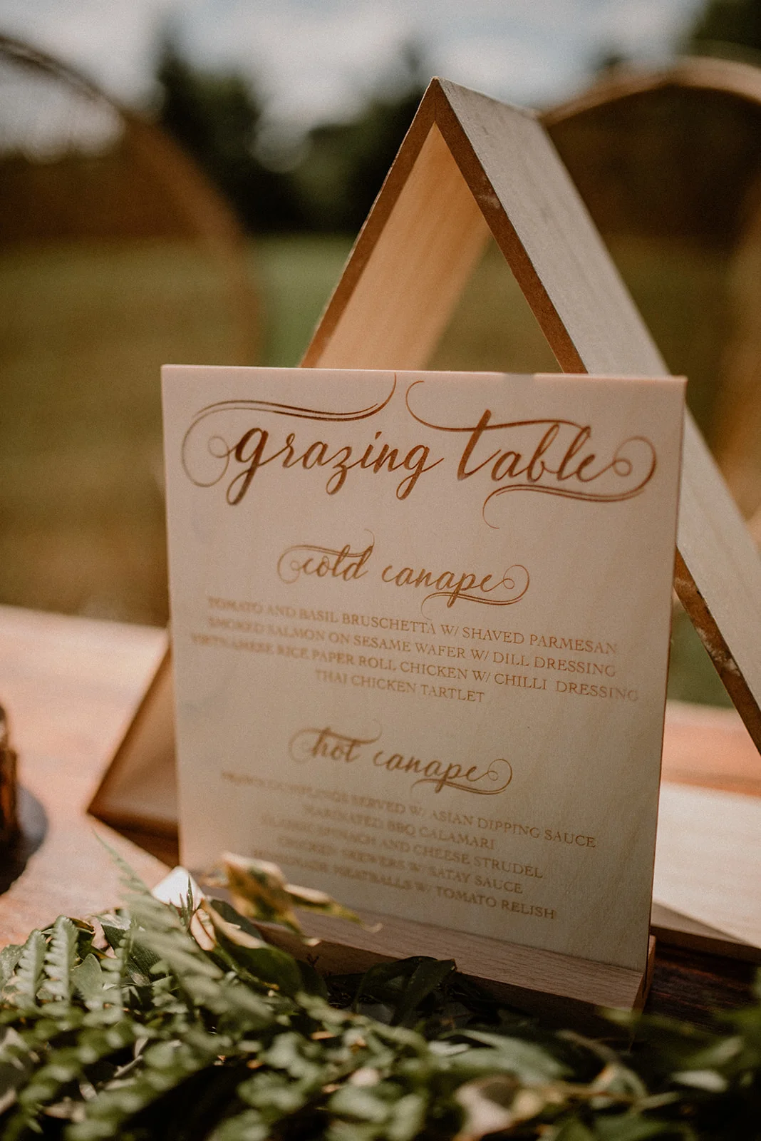 Menu en bois gravé / Engraved menus Personnalisé / Custom