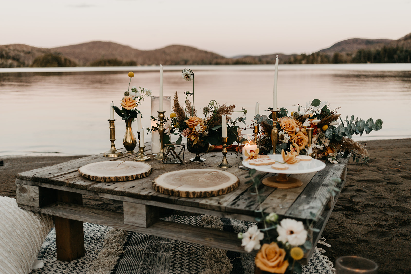 1168 Table style palette en bois / Wooden Palette Table 4