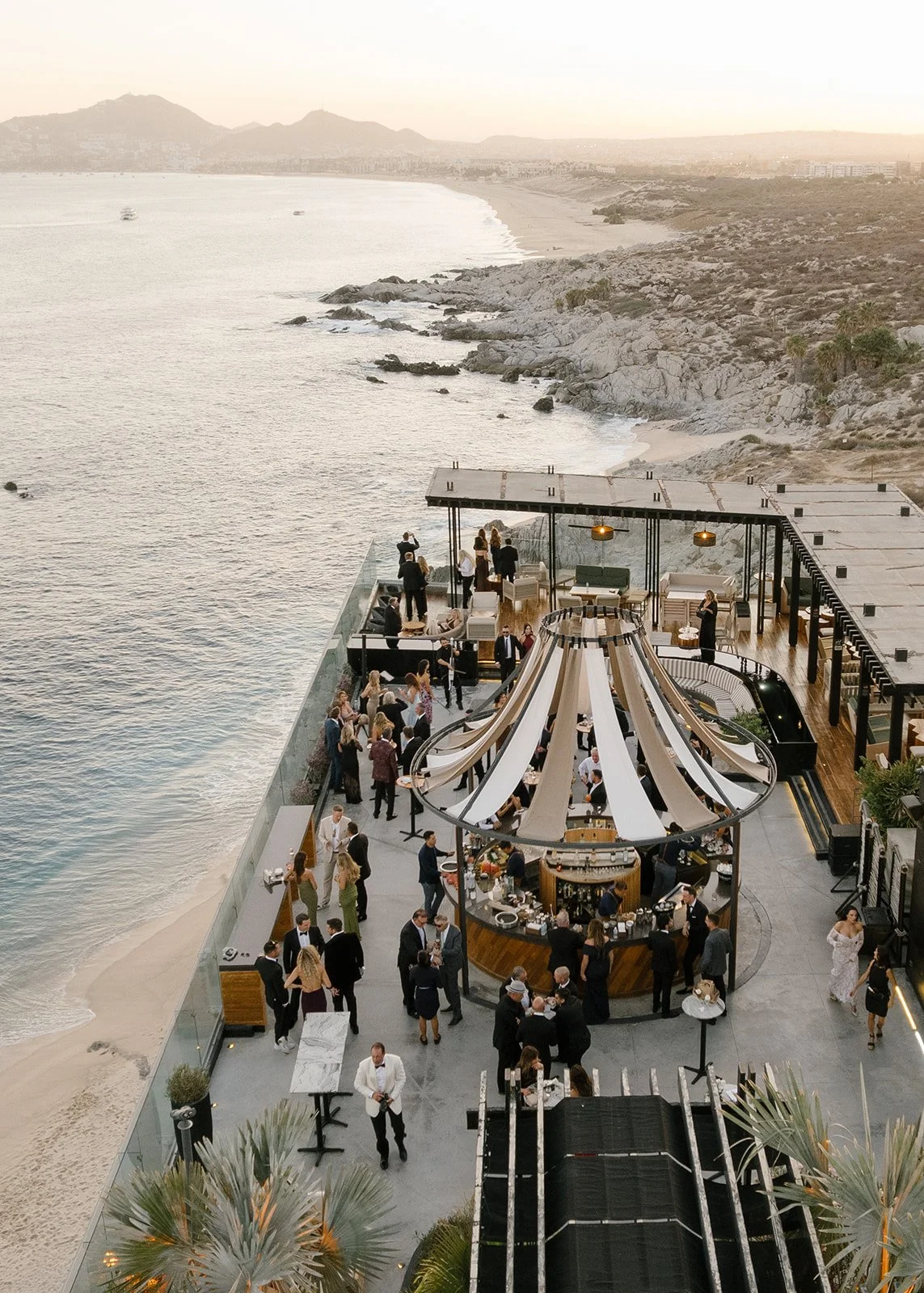 The Cape Wedding Cabo. B+N. Photo By Julieta.-57.jpg