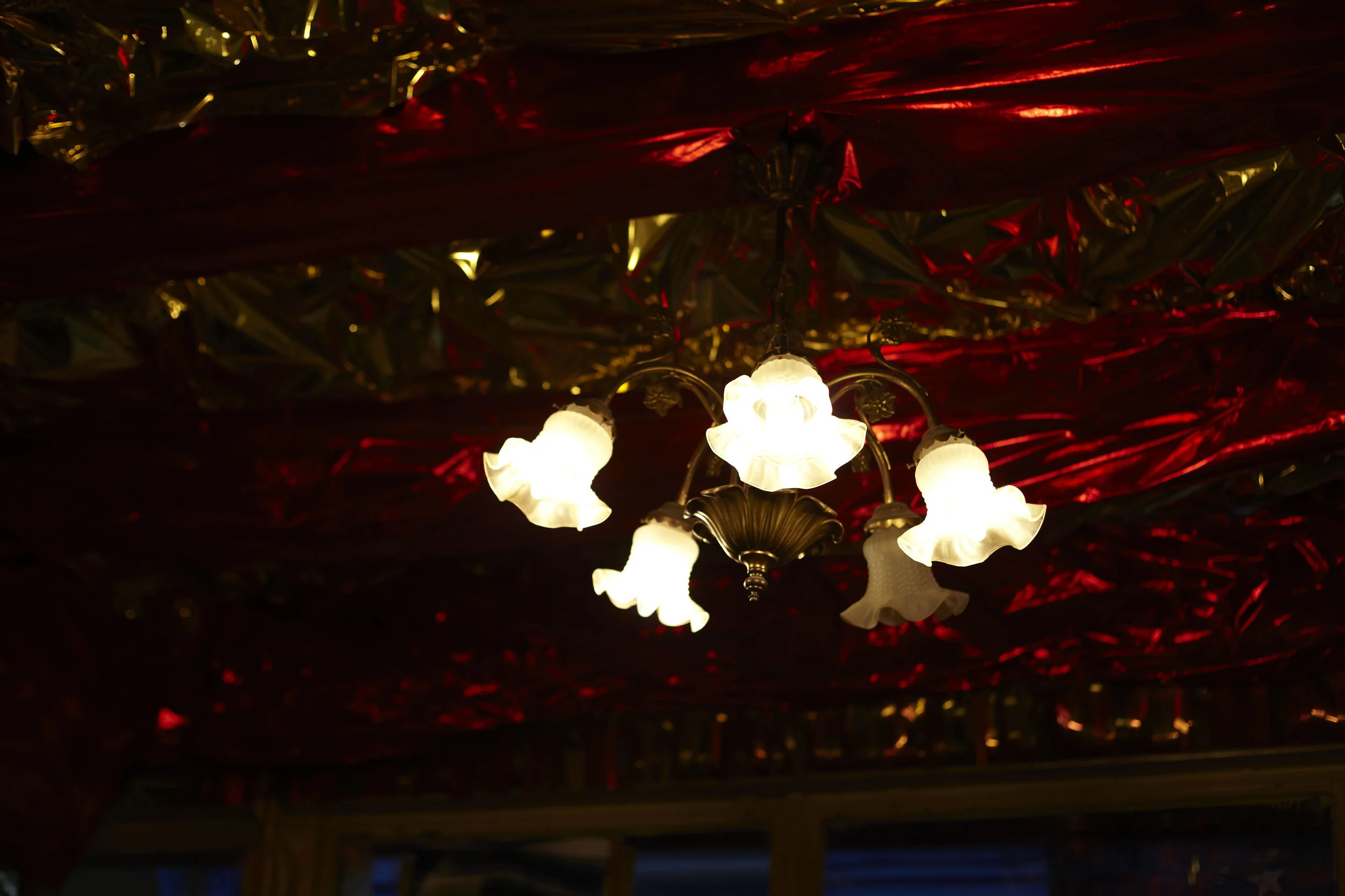 Flea Market Restaurant, Paris, France.