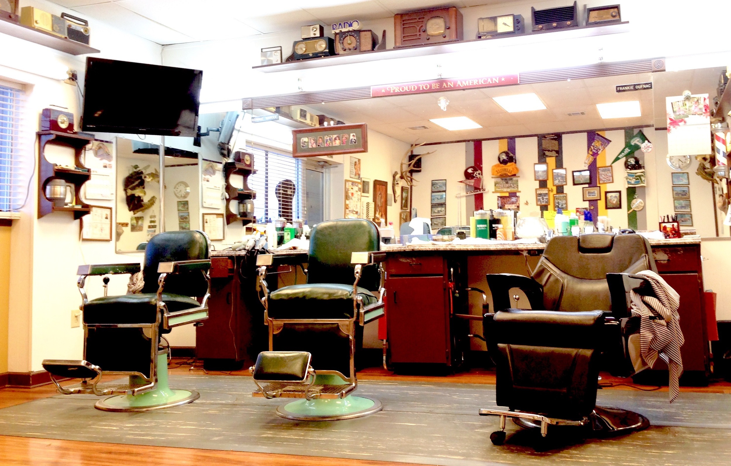 Ronnie and Frankie's Barber Shop