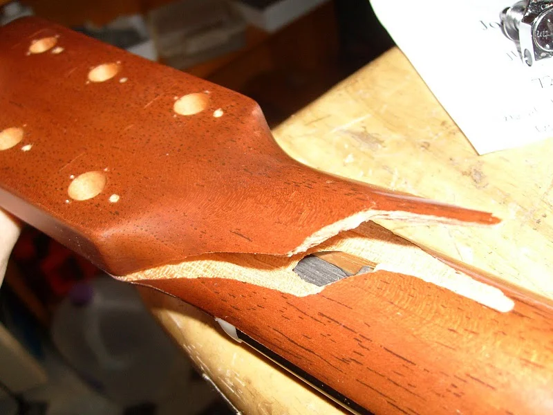 headstock1.jpg