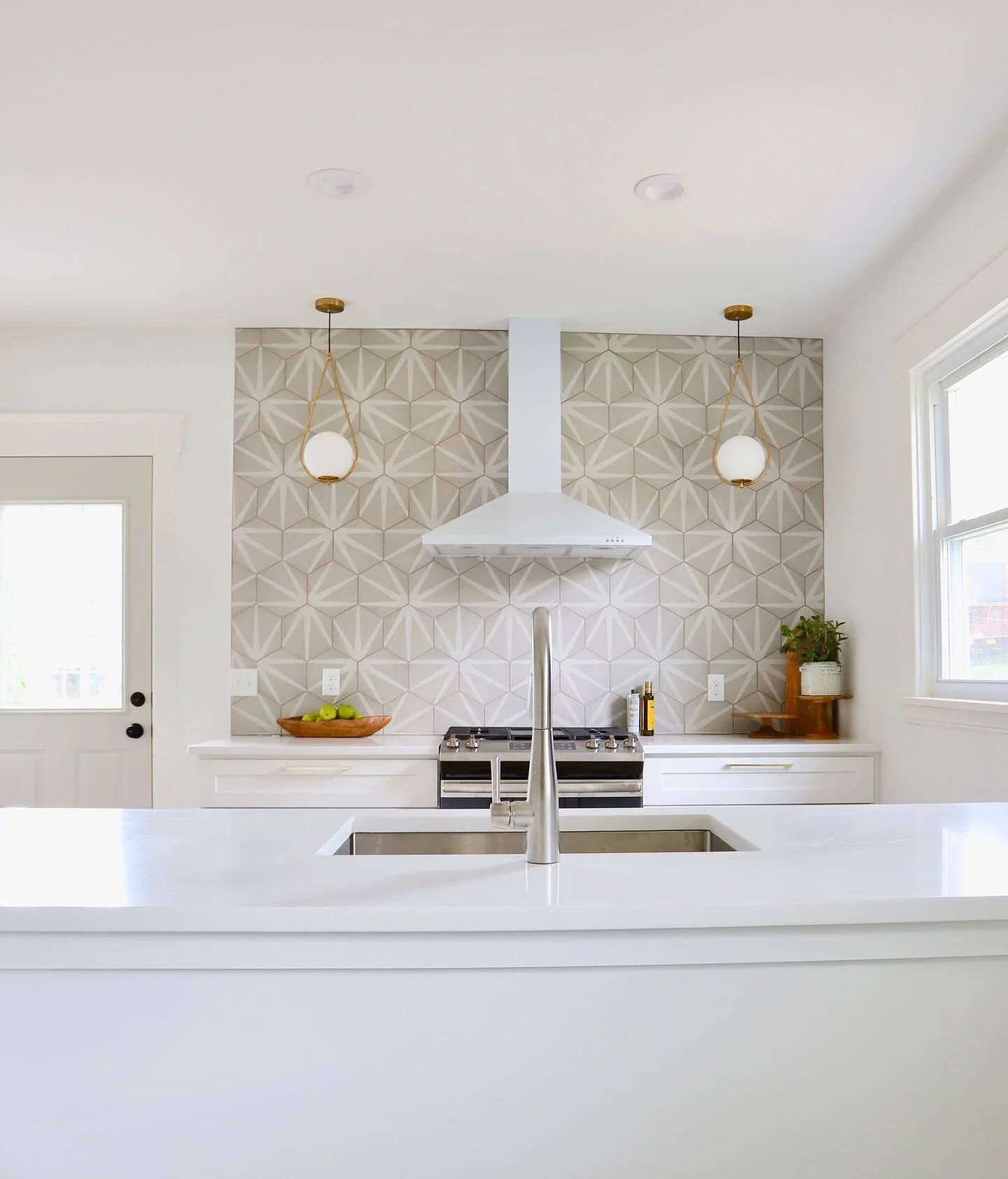 I think symmetry may be my love language. (Unrelated but kind of related: The question I got asked most often when I shared photos of #thecozycornercottage was, &ldquo;Where&rsquo;s the fridge?&rdquo; Swipe to find it. 😉 )