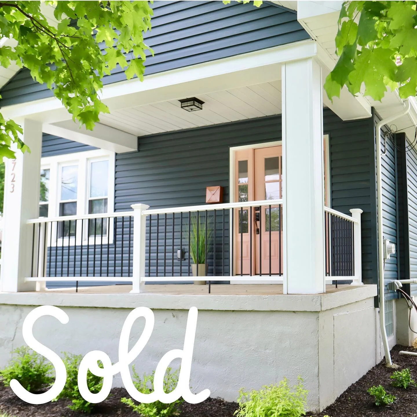 Handed the keys to #thecozycornercottage to its new owner today! Always an awesome feeling to wrap up a big project and know that someone is excited to make it their own. 👏🏼 🎉 Remember: You can find all the colors and finishes for this house on my