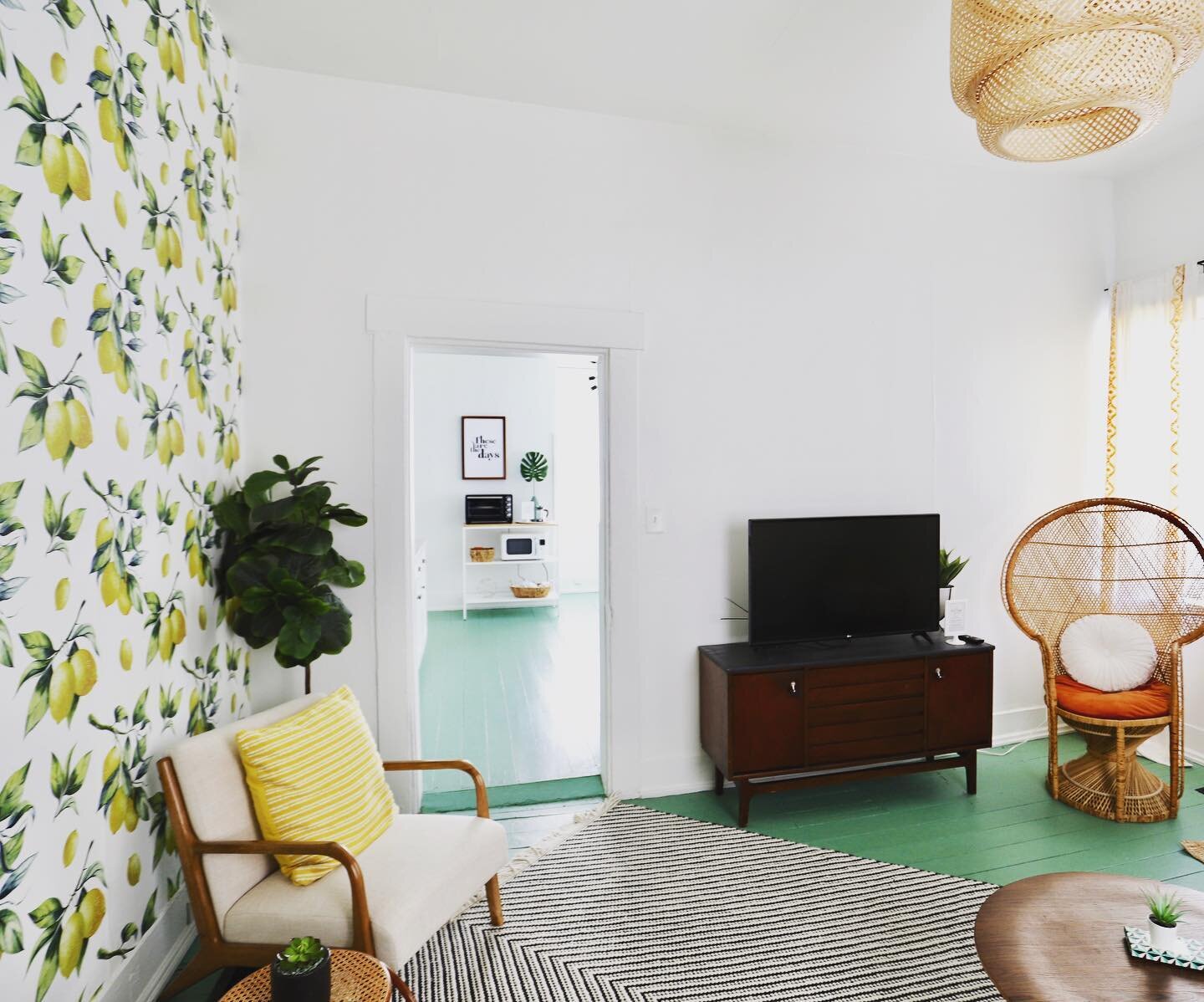 Who was here when I renovated this tiny house with a green and yellow theme complete with lemon wallpaper and painted green floors? What I loved about creating this Airbnb was the ability to be BOLD and unique, and to curate every little detail down 