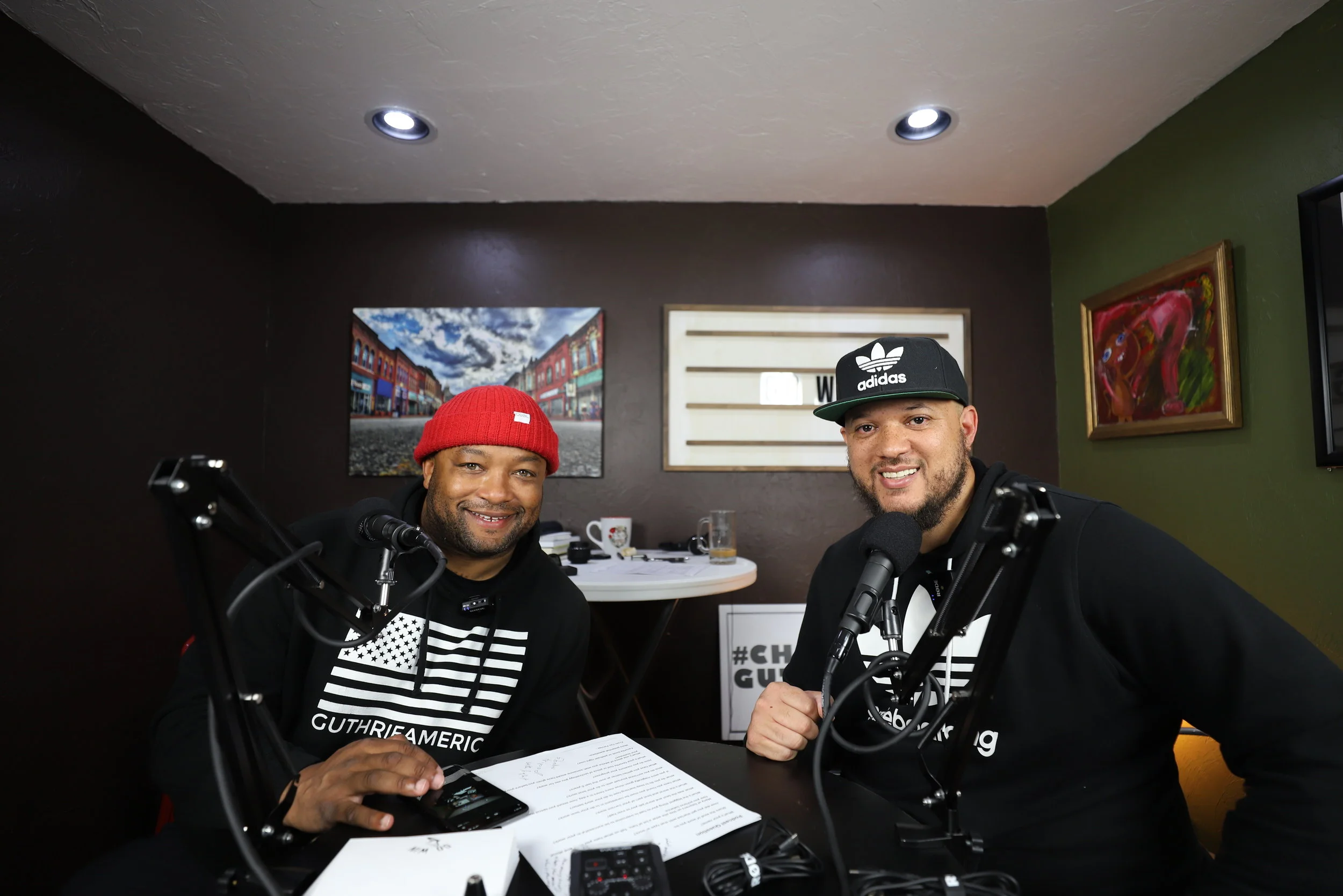 Les Thomas goes from serving his country to being the Game Day Host for Oklahoma State University