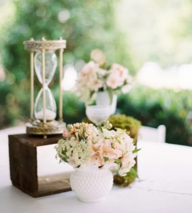 pretty table centerpiece with sand thing.jpg