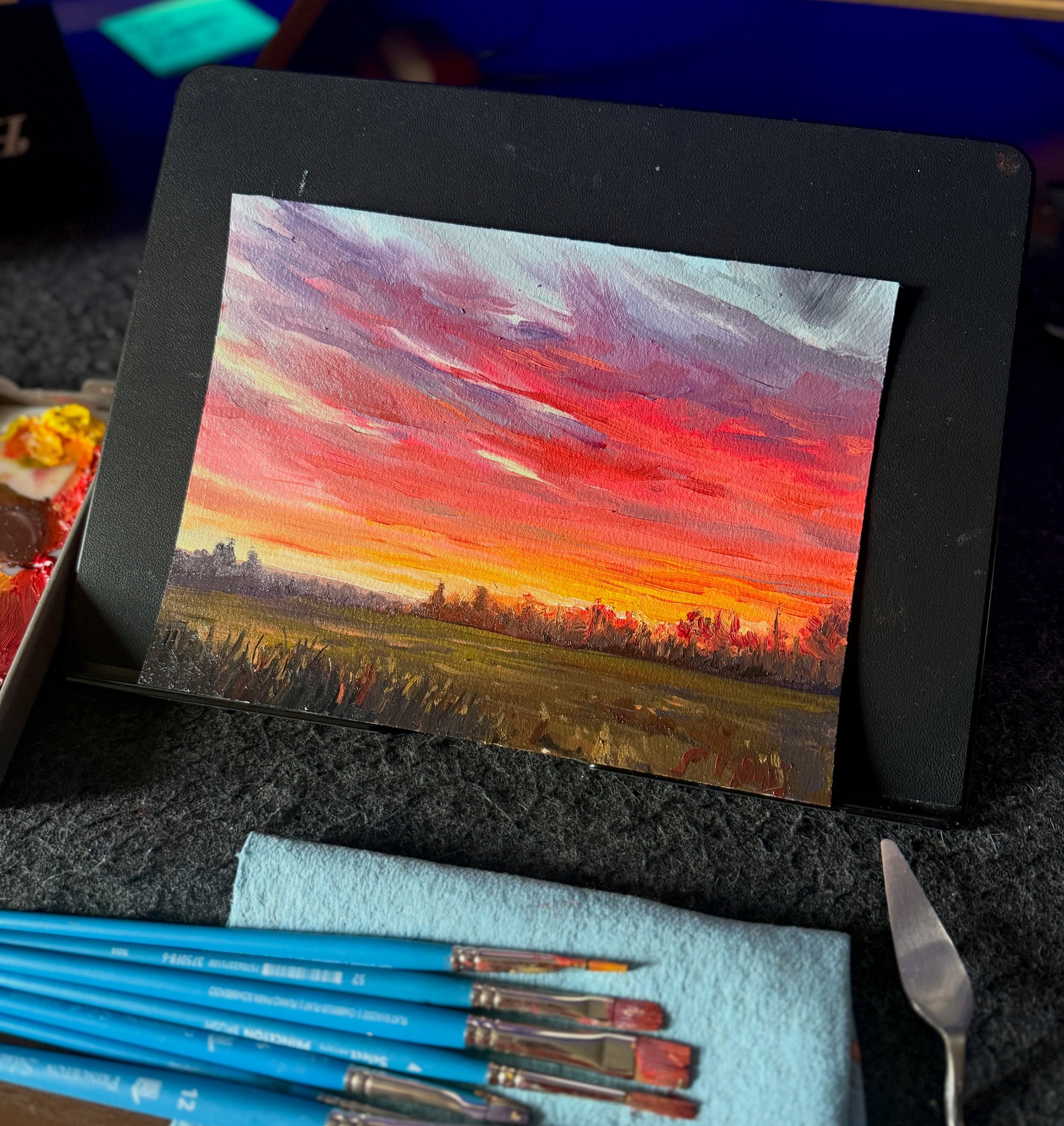 I got lost in this recent little 6x8 oil study. Took about an hour and half or so, but really time seems to do wonky things when I paint in oils. Gotta love that sweet and beautiful flow state! 

Really wanted to push color and the oil paint applicat