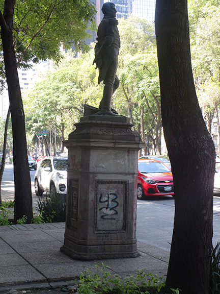 Statue.43.jpg