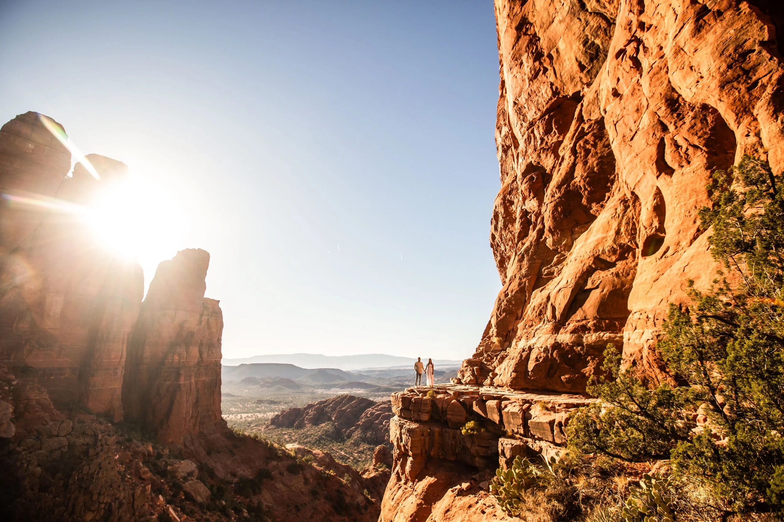 sedona engagement photographer cathedral rock