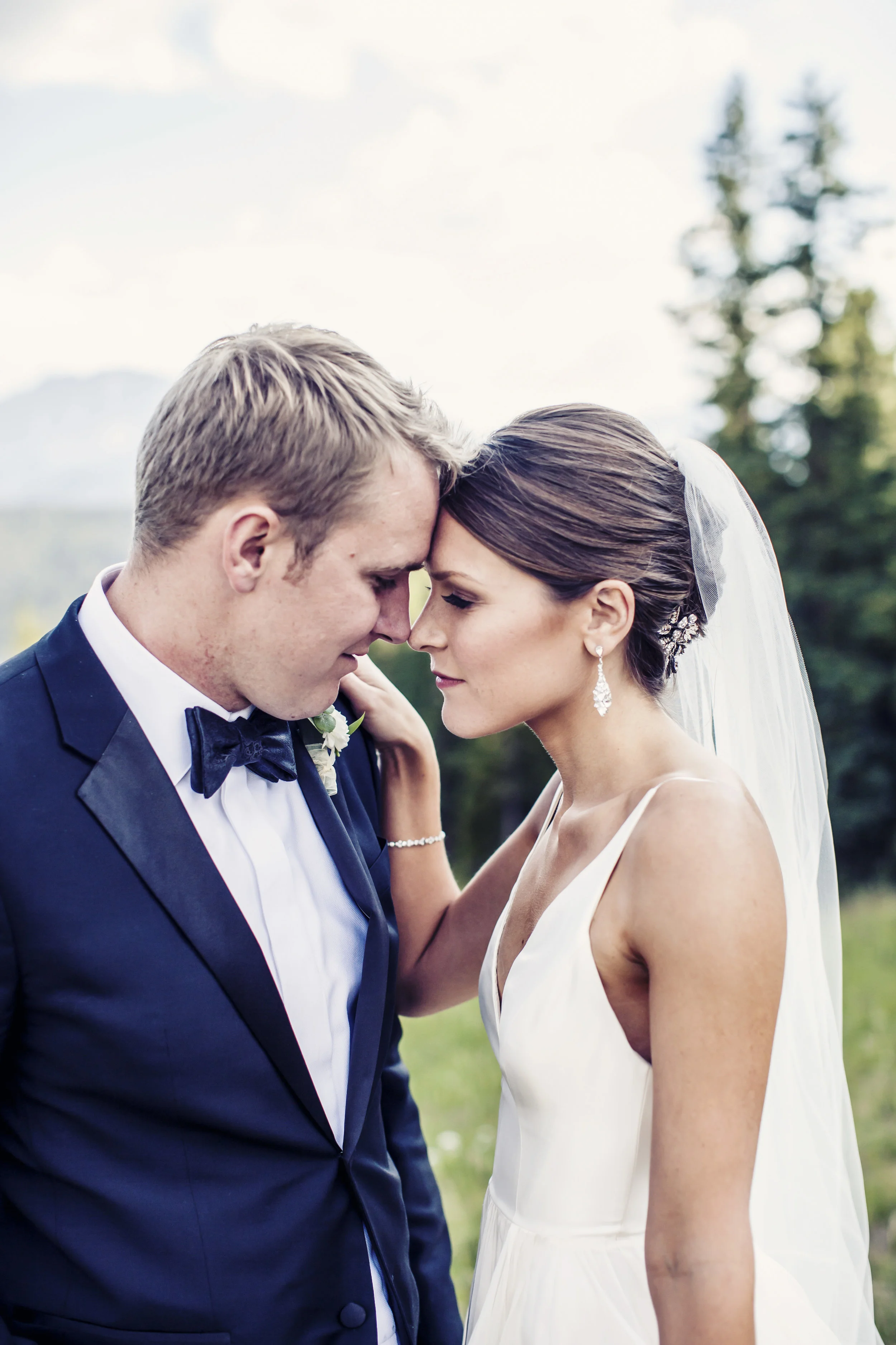 203MarianneBrownPhotographyTimberRidgeKeystoneBreckenridgeRockyMountainsWedding.jpg