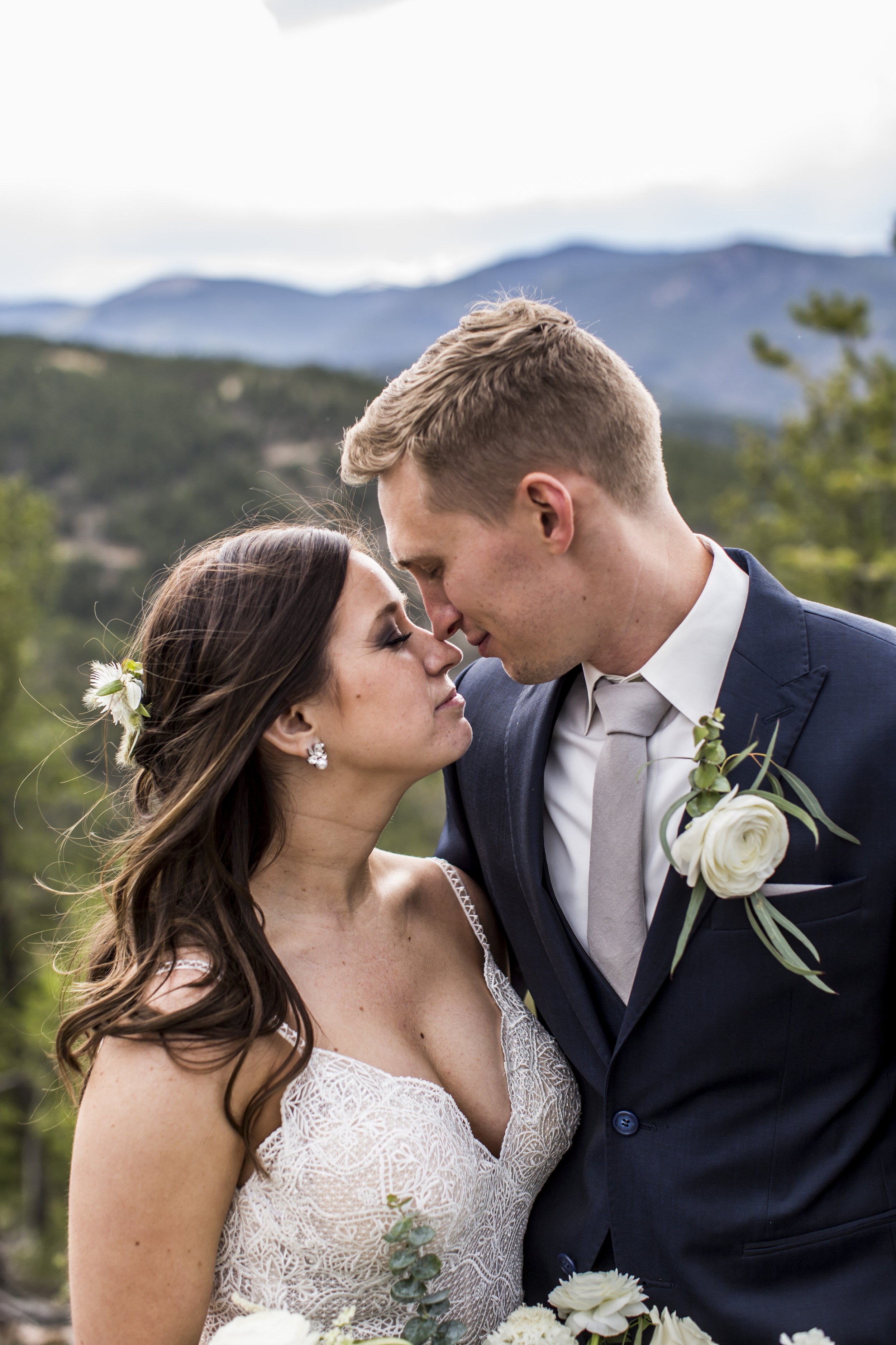 ColoradoWeddingPhotographerNorthStarGatherings019.jpg