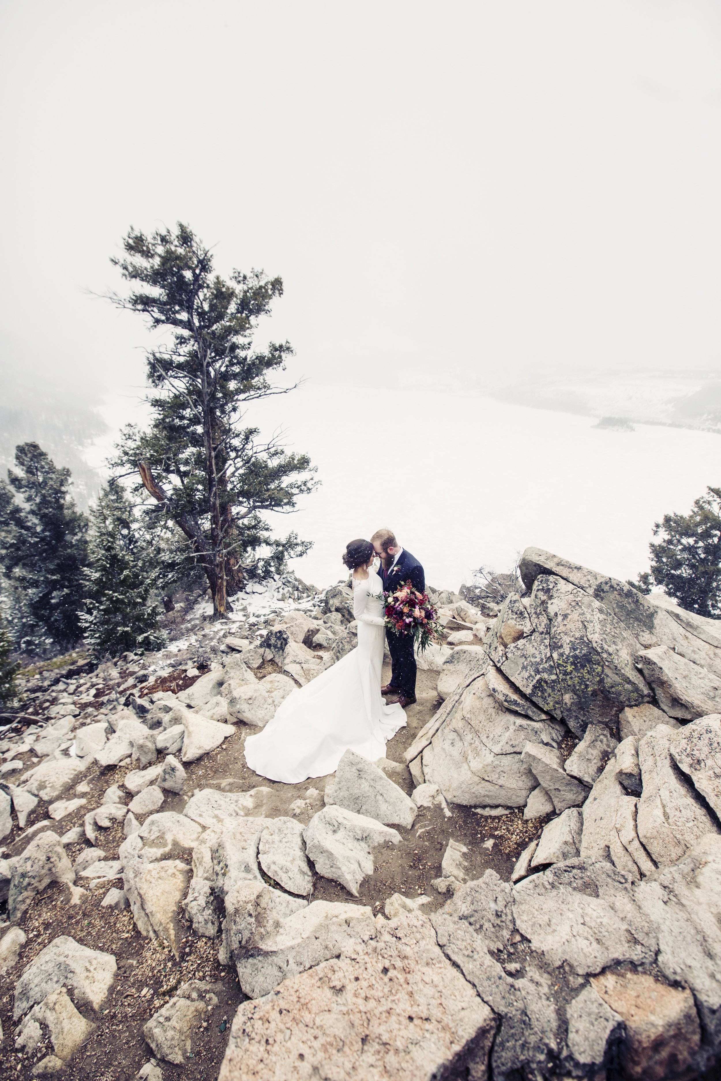 074MarianneBrownColoradoSapphirePointWeddingPhotography.jpg