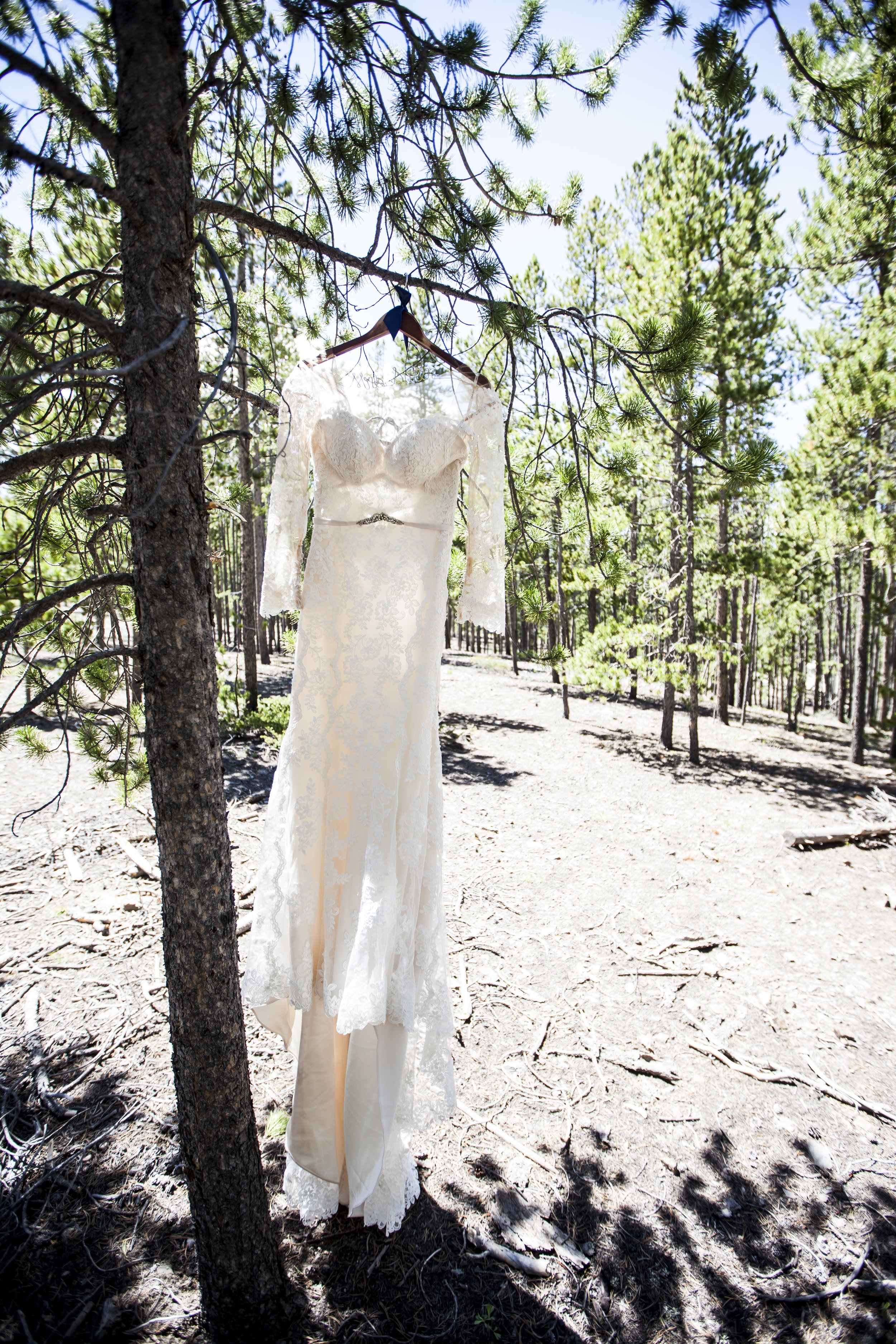 004MarianneBrownLodgeatBreckenridgeWeddingPhotography.jpg