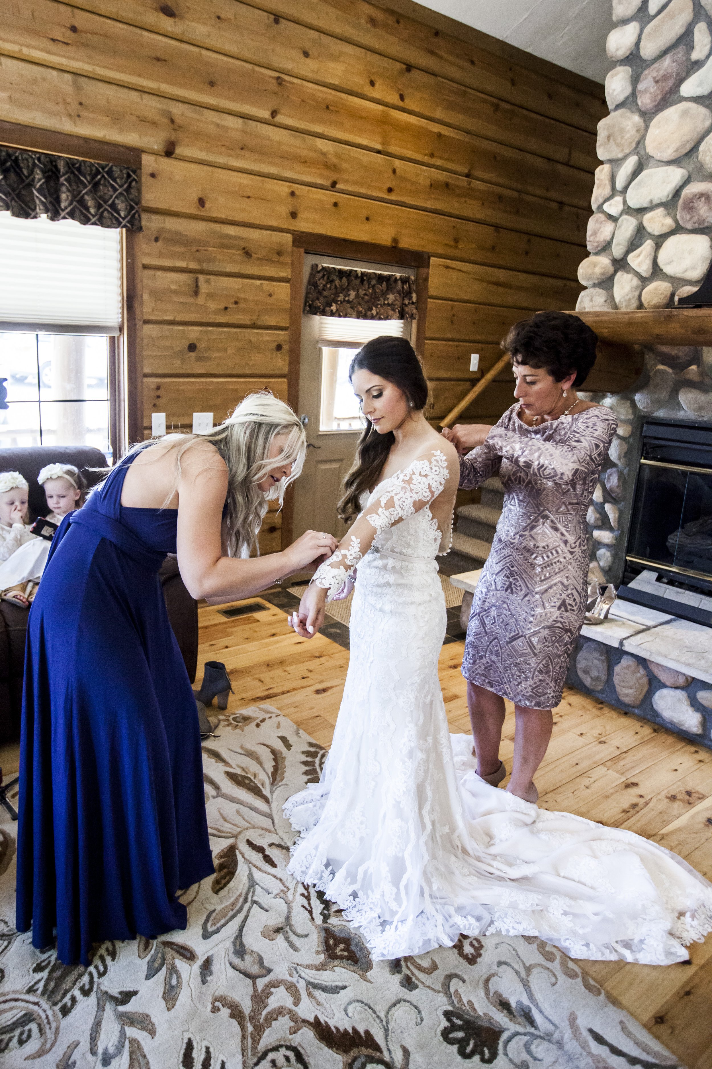 008MarianneBrownLodgeatBreckenridgeWeddingPhotography.jpg