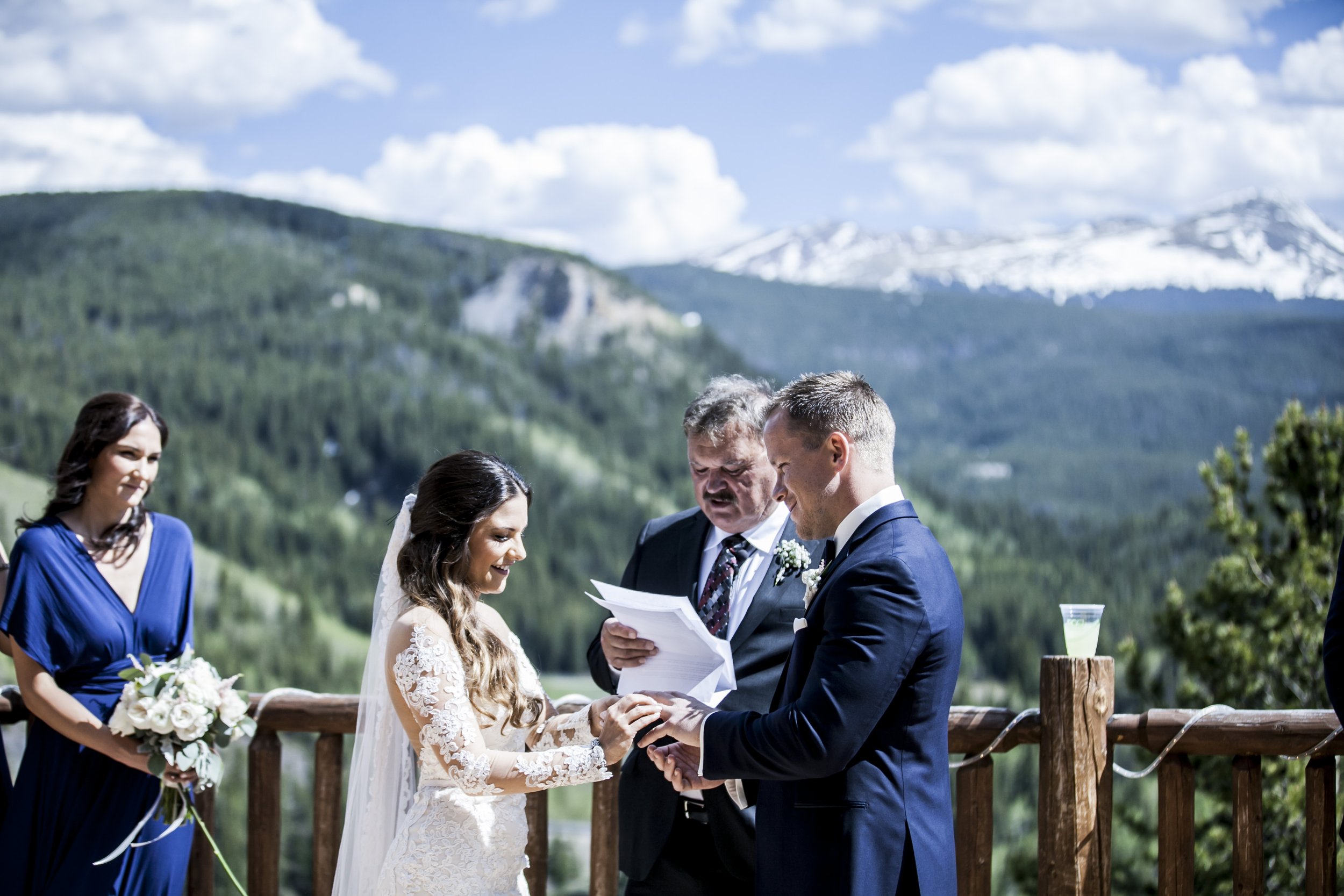 061MarianneBrownLodgeatBreckenridgeWeddingPhotography.jpg