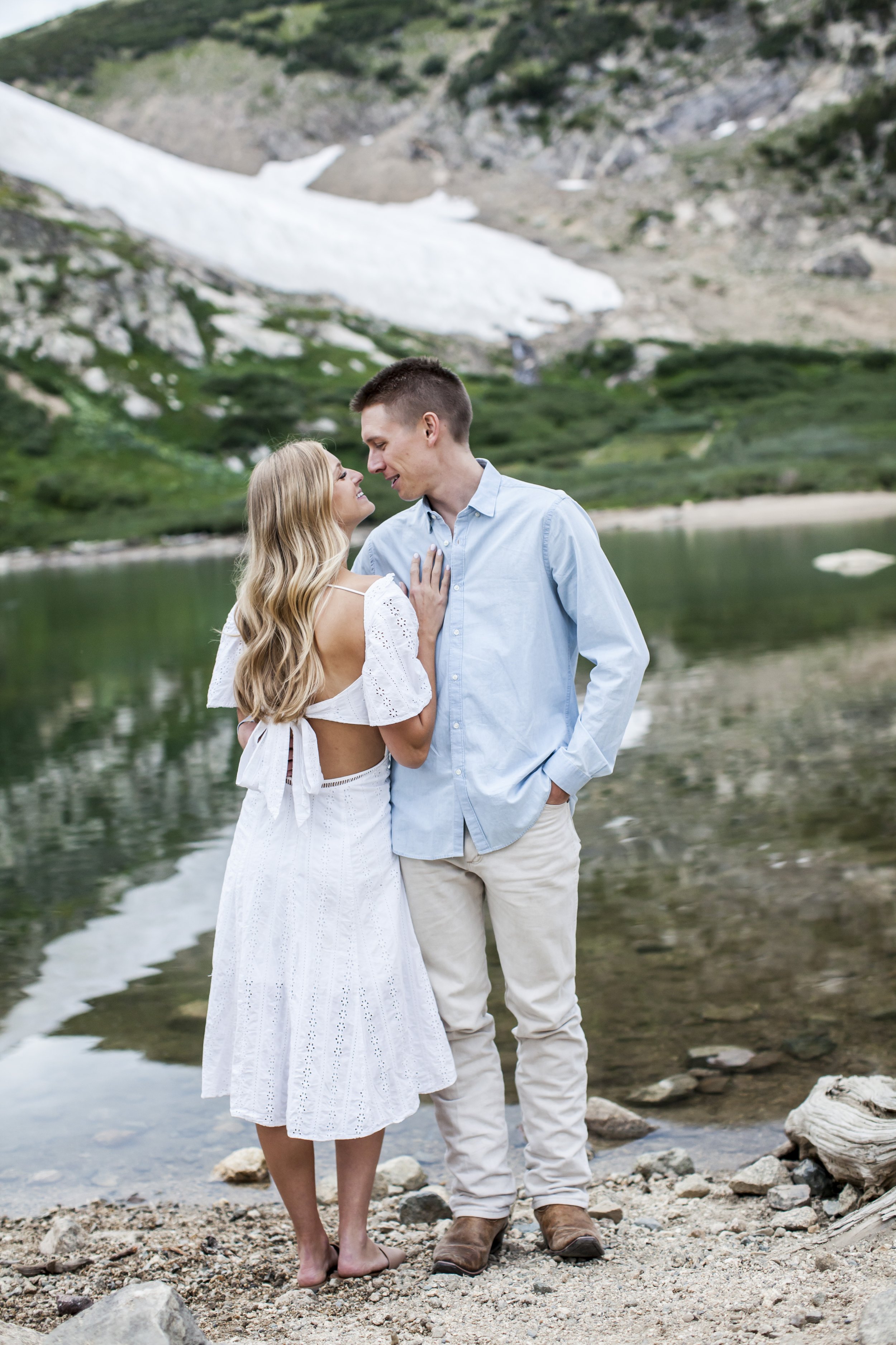 ColoradoWeddingPhotographerEngamentStMarysGlacier028.jpg