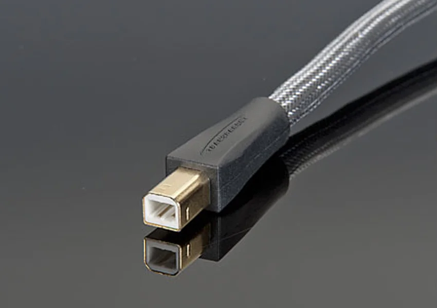 TRANSPARENT HIGH PERFORMANCE USB DONG THANH HOA PHUC