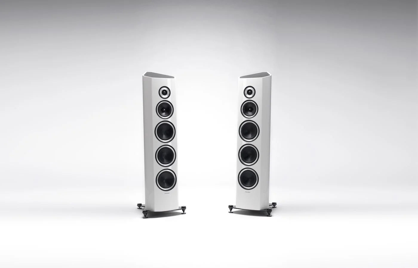 Loa được thiết kế dựa trên đàn lia trong thần thoại La Mã - Sonus Faber Venere Signature