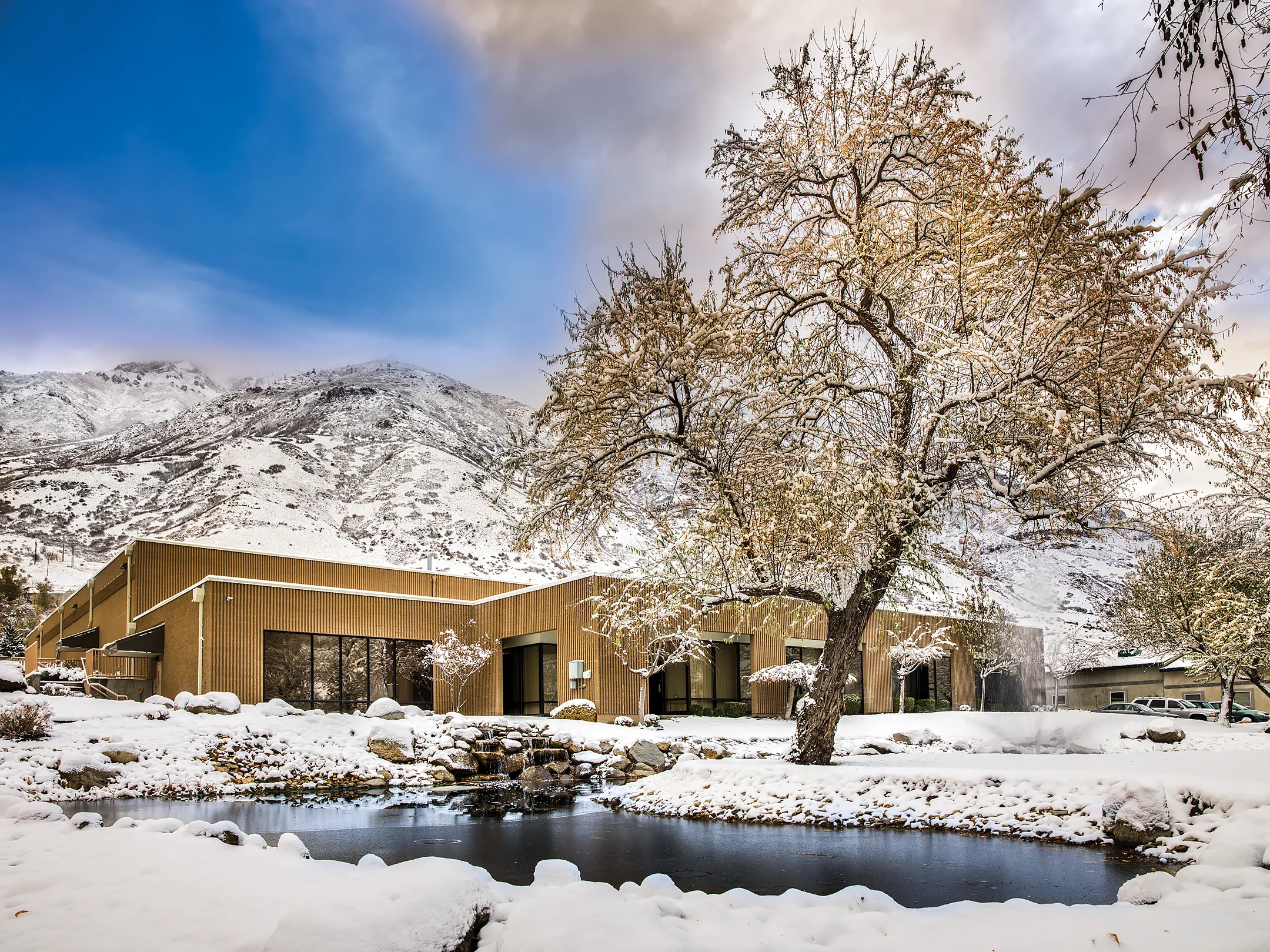 Khuôn viên xưởng Wilson Audio tại Provo, Utah, USA. (Ảnh: Jon Giolas)