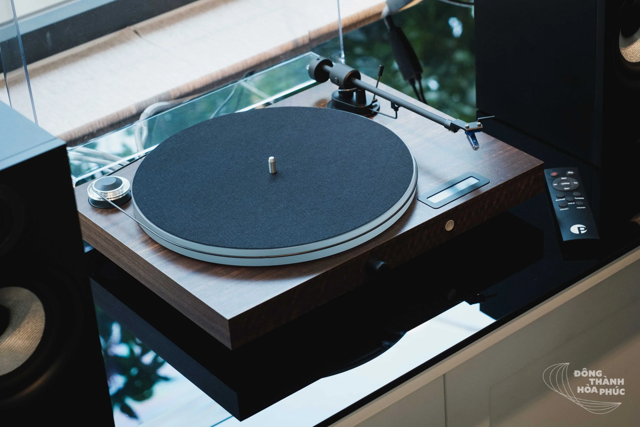 Pro-Ject_Jukebox_S2_Turntable_Đông_Thành_Hòa_Phúc (20 of 21).jpg