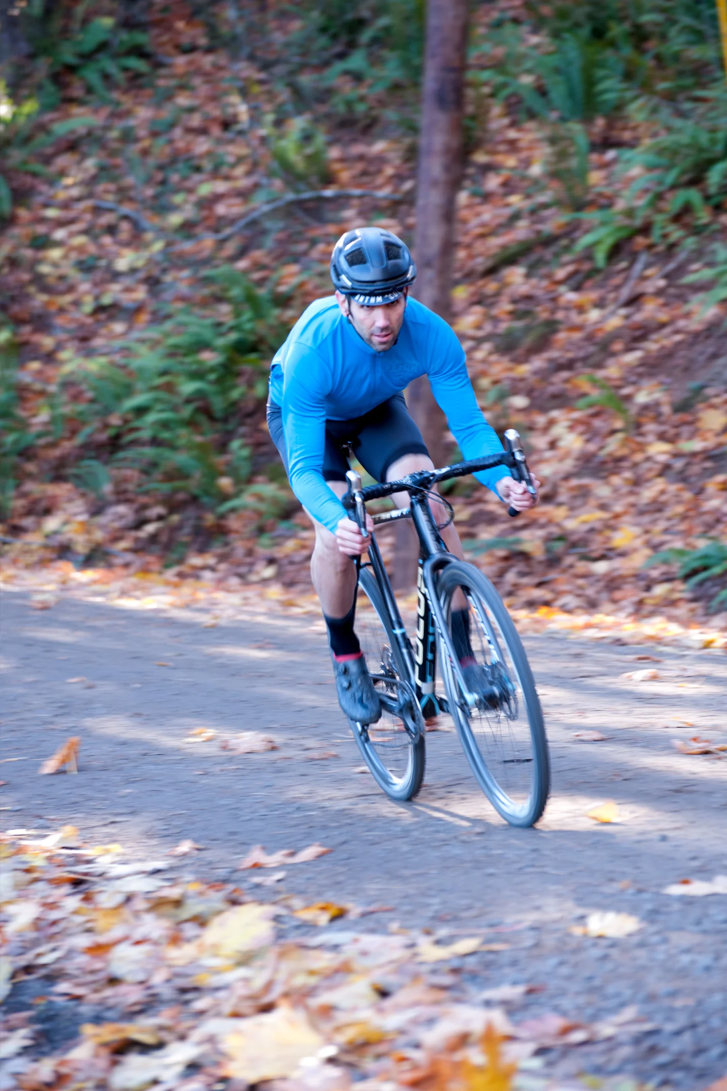 111718_OttoMiller_Action_Blue_4.jpg