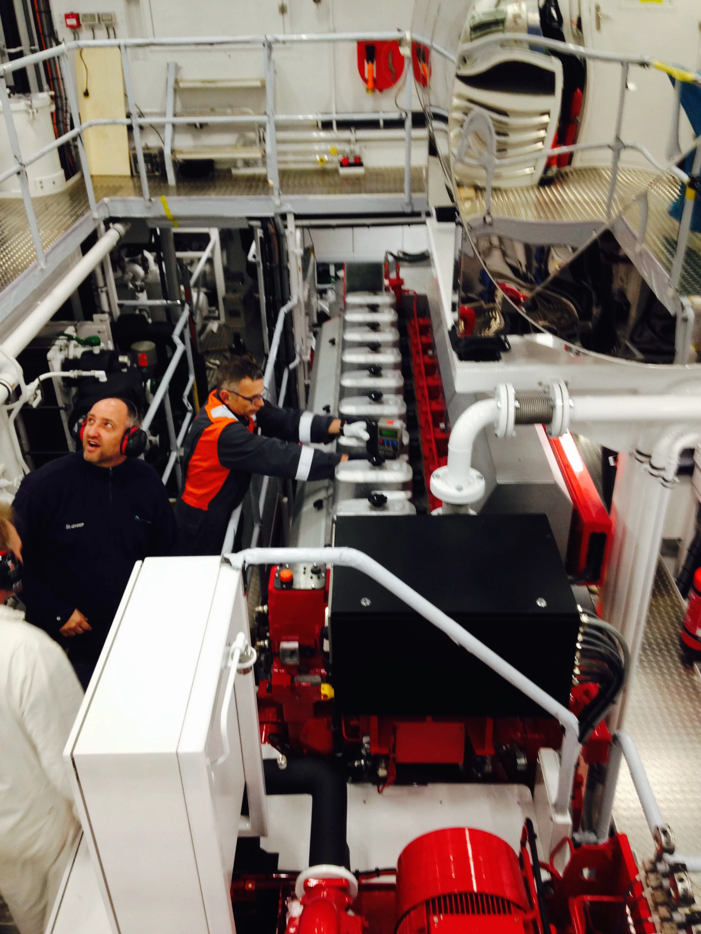 Generators: How big & How many with an Energy Storage System?