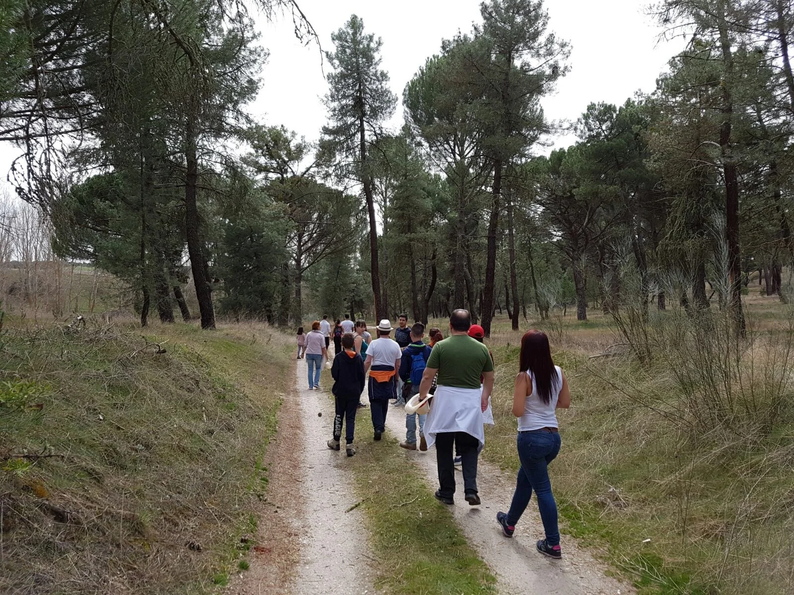 Comienza la ruta a buen paso donde interpretaremos la naturaleza, descubriremos los oficios que tenemos, fauna, juegos y diversión para todas las edades