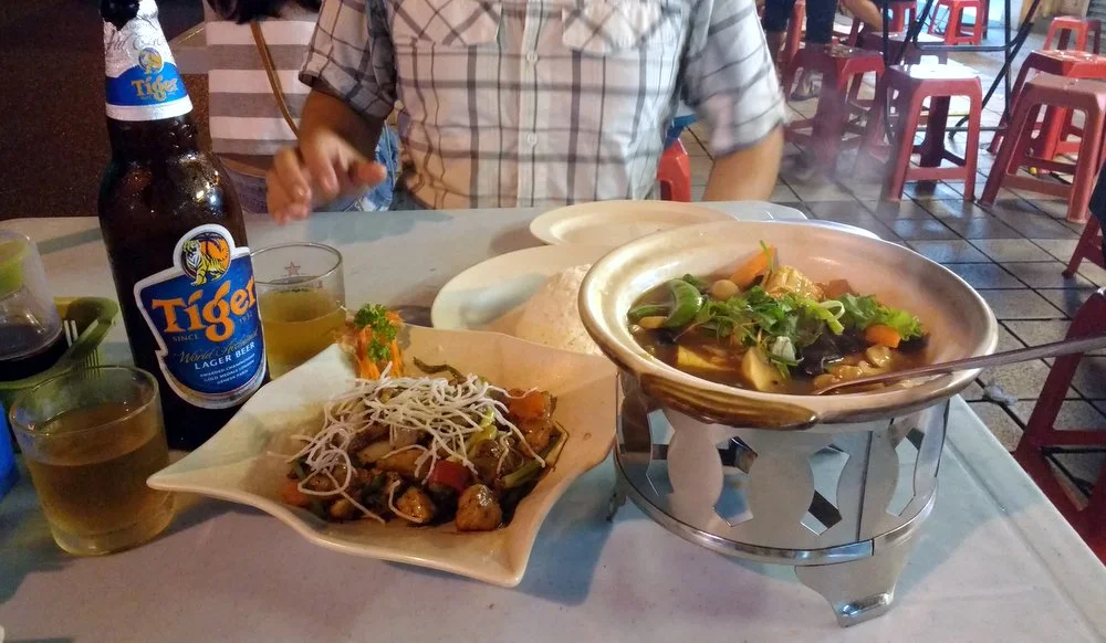 Claypot Tofu and Pepper Chicken at Petaling Street