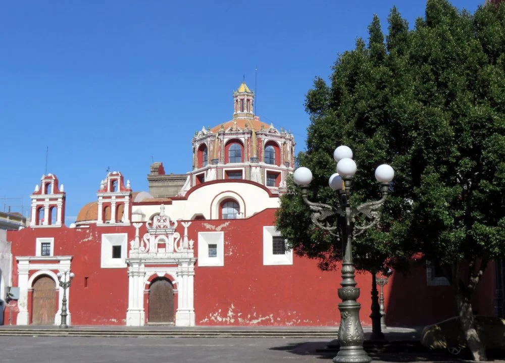 Iglesia de Santo Domingo is nothing spectacular from the outside