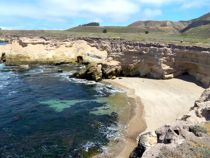 Rugged coastline at Montana de Oro State Park
