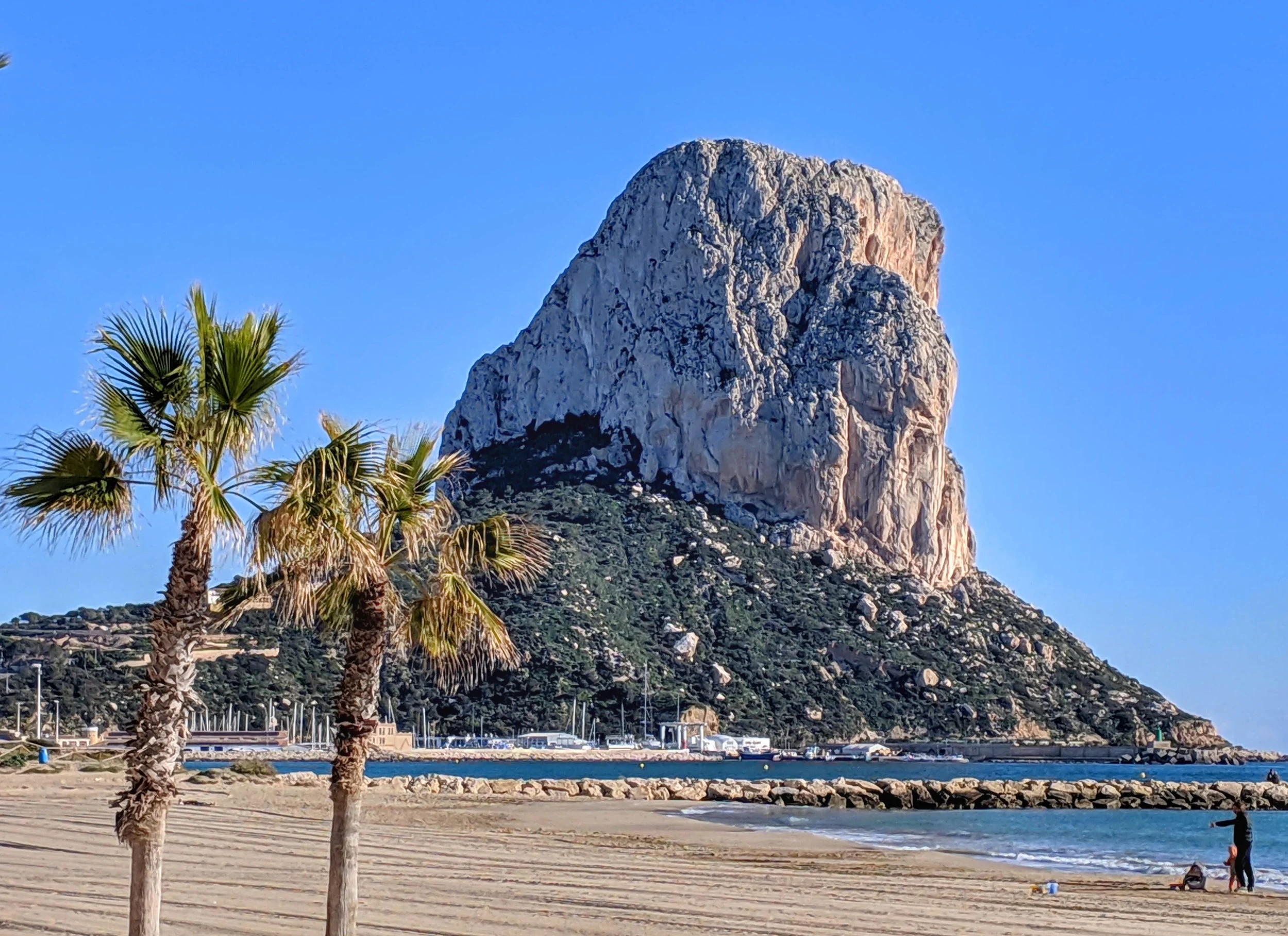 Scenic Calpe, with a big ol’ lump a rock
