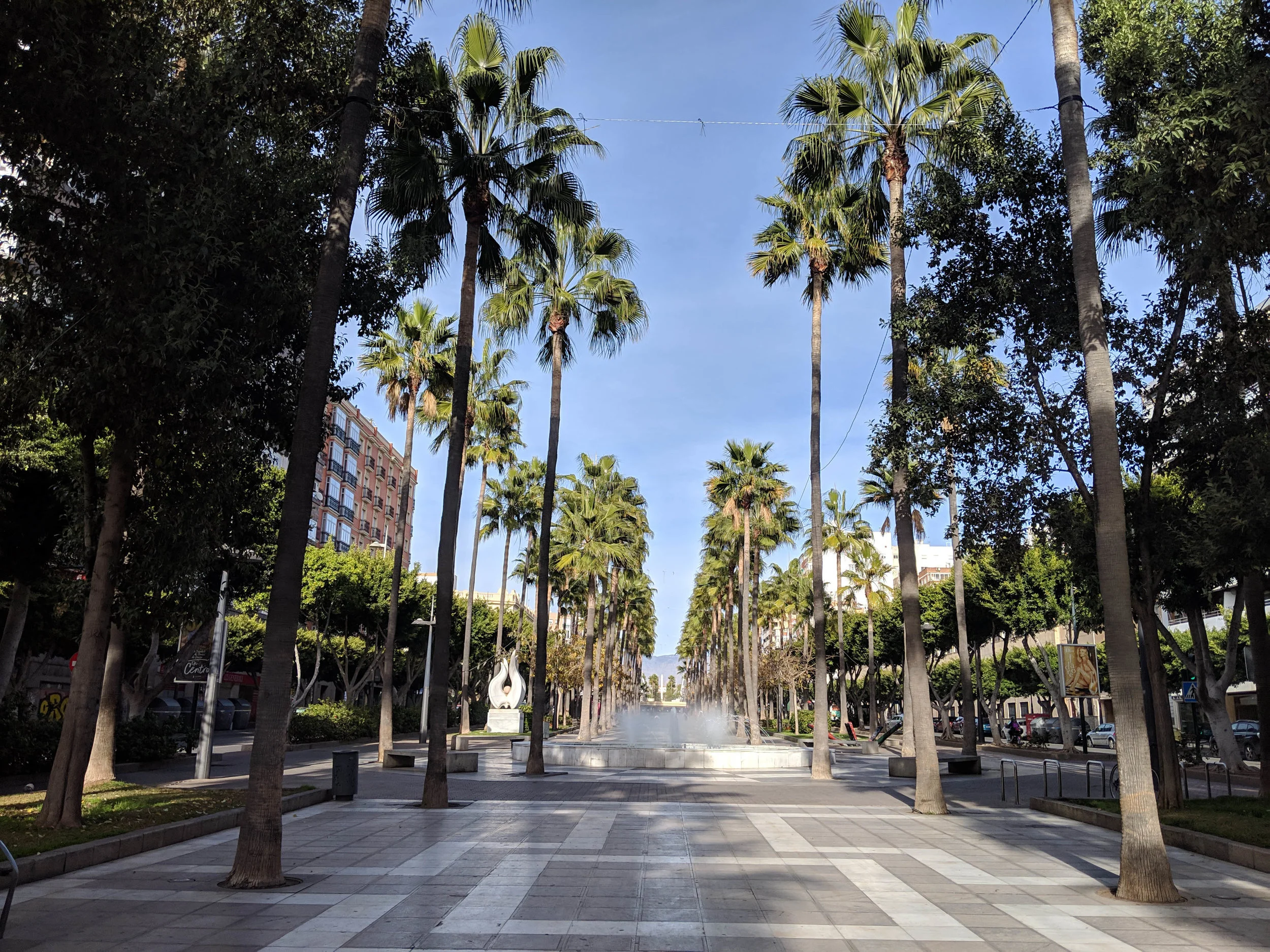 Spanish cities always have such great public spaces