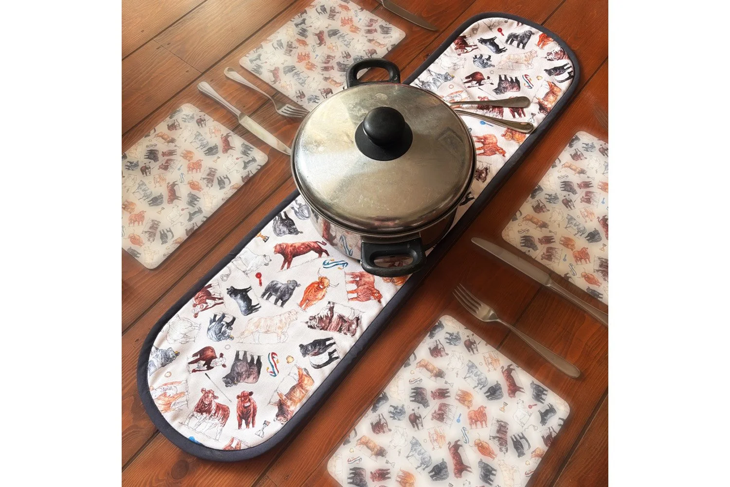 TableRunner_Website.jpg