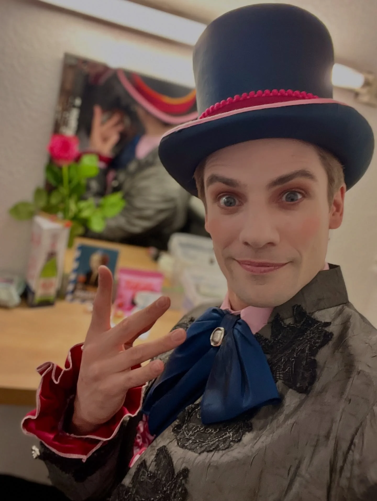 Premiere &bdquo;Der kleine Mozart&ldquo; 🎭
#premiere #openingnight #mozart #theater #theatre #backstage #actor #acting #actorslife #thespian