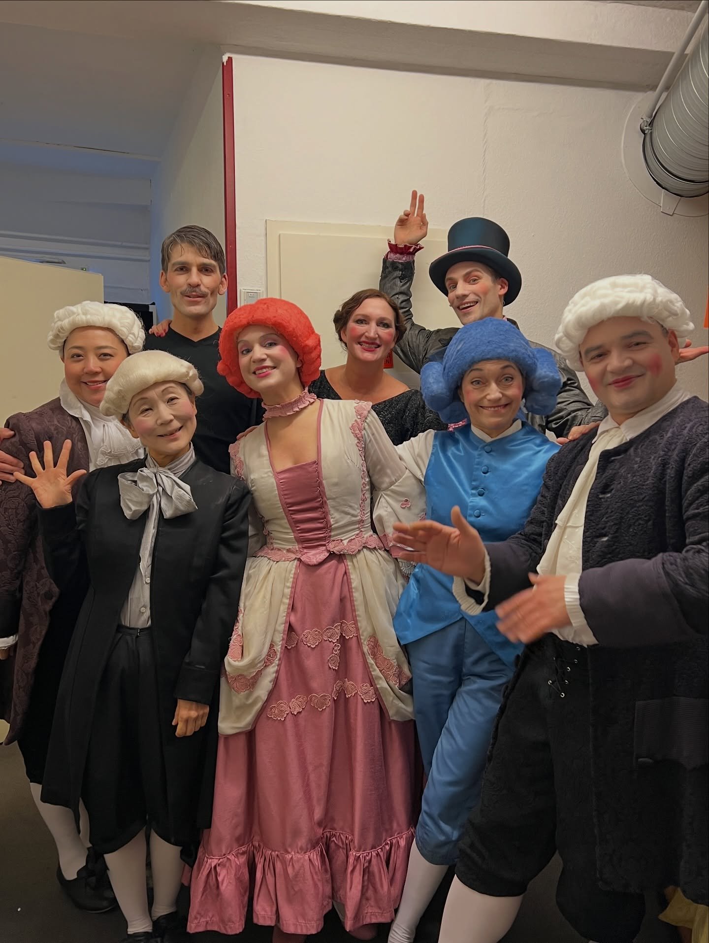 Derniere of &bdquo;Der kleine Mozart&ldquo;
#lastshow #derniere #mozart #actorslife #theatre #actor #singer #schauspieler #theater #backstage