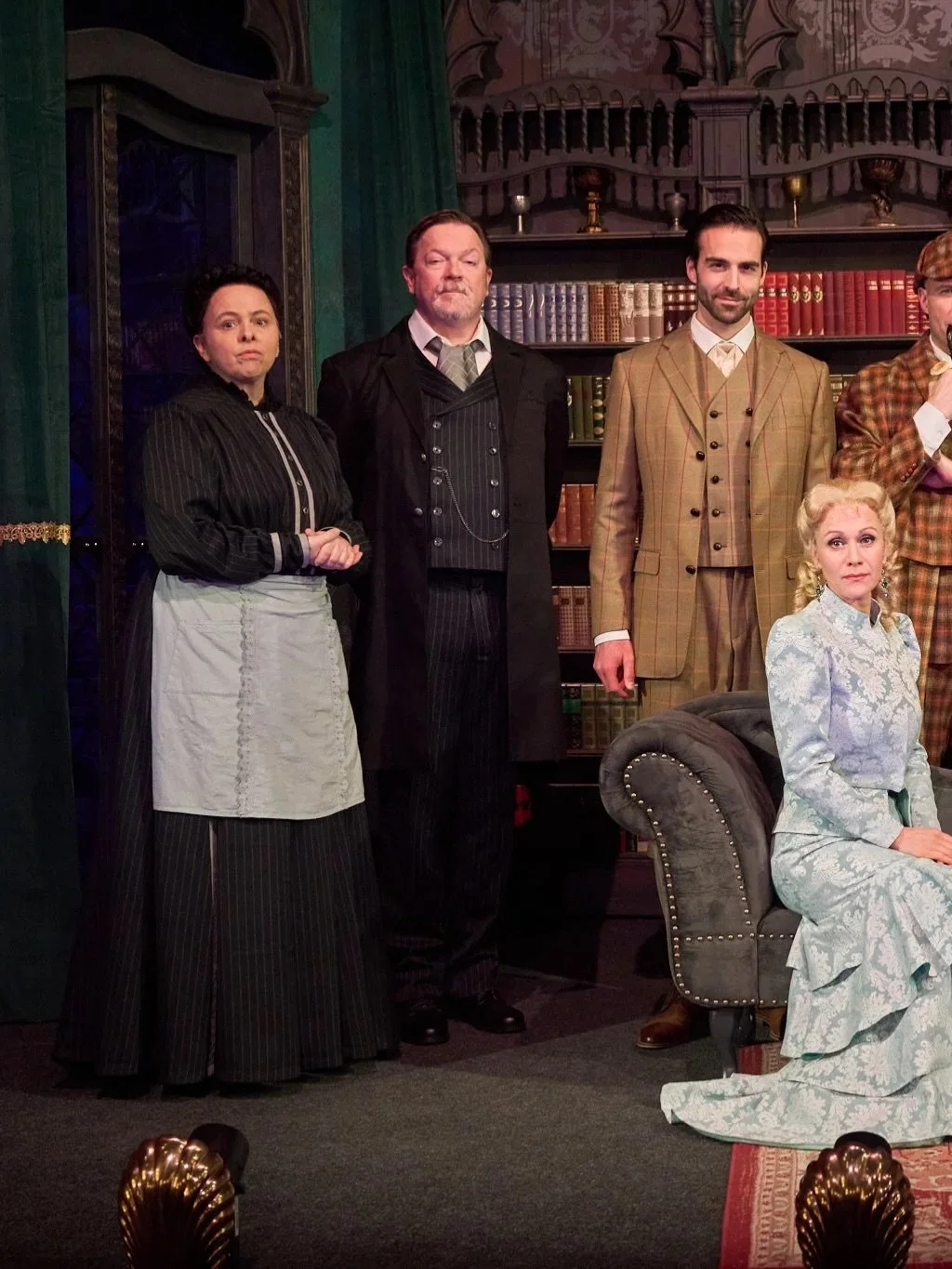 &bdquo;Der Hund von Baskerville&ldquo; 
Premiere am 2. April
@imperialtheater 
📷 @theaterfoto 
#imperialtheater #theater #theatre #stage #sherlockholmes