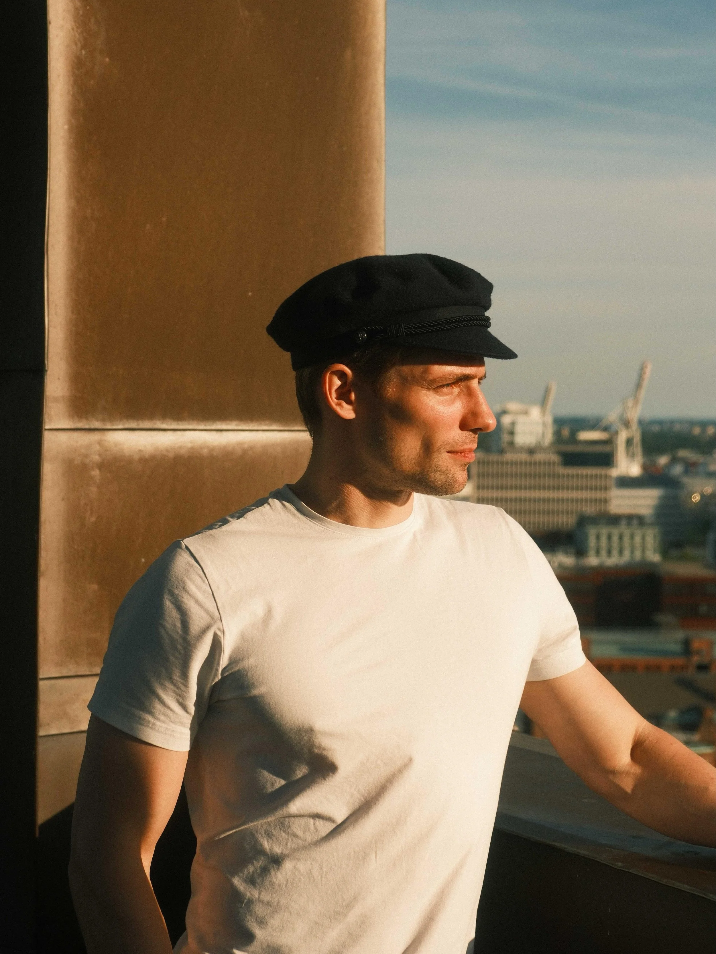 Snapshot by @jendrik_wichels 
#hamburg #eveningsun #norddeutsch #naturallighting #actor