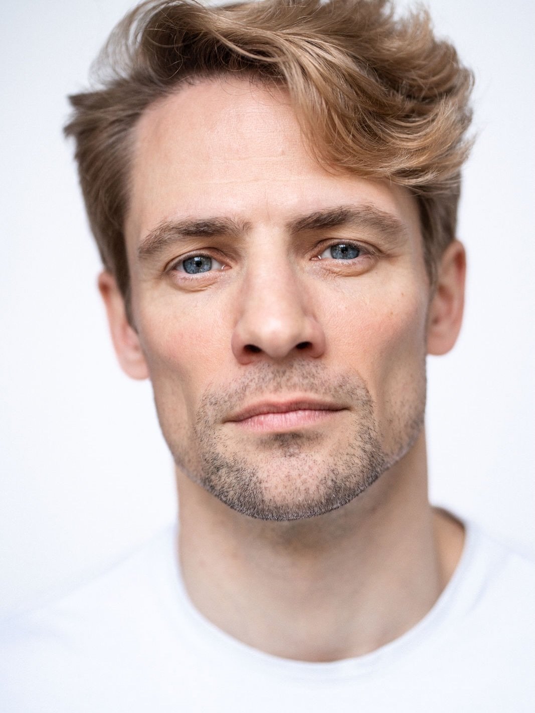 Portraits by @lukas.kaack.photography 
#headshot #actor #actorslife #actorportrait #portrait