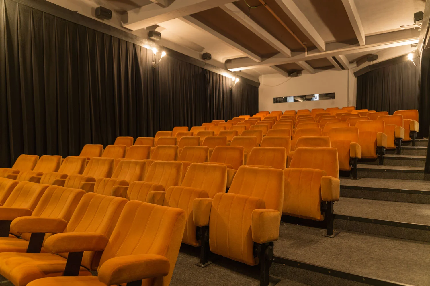 AlmaAnastasia-Kino0021.jpg