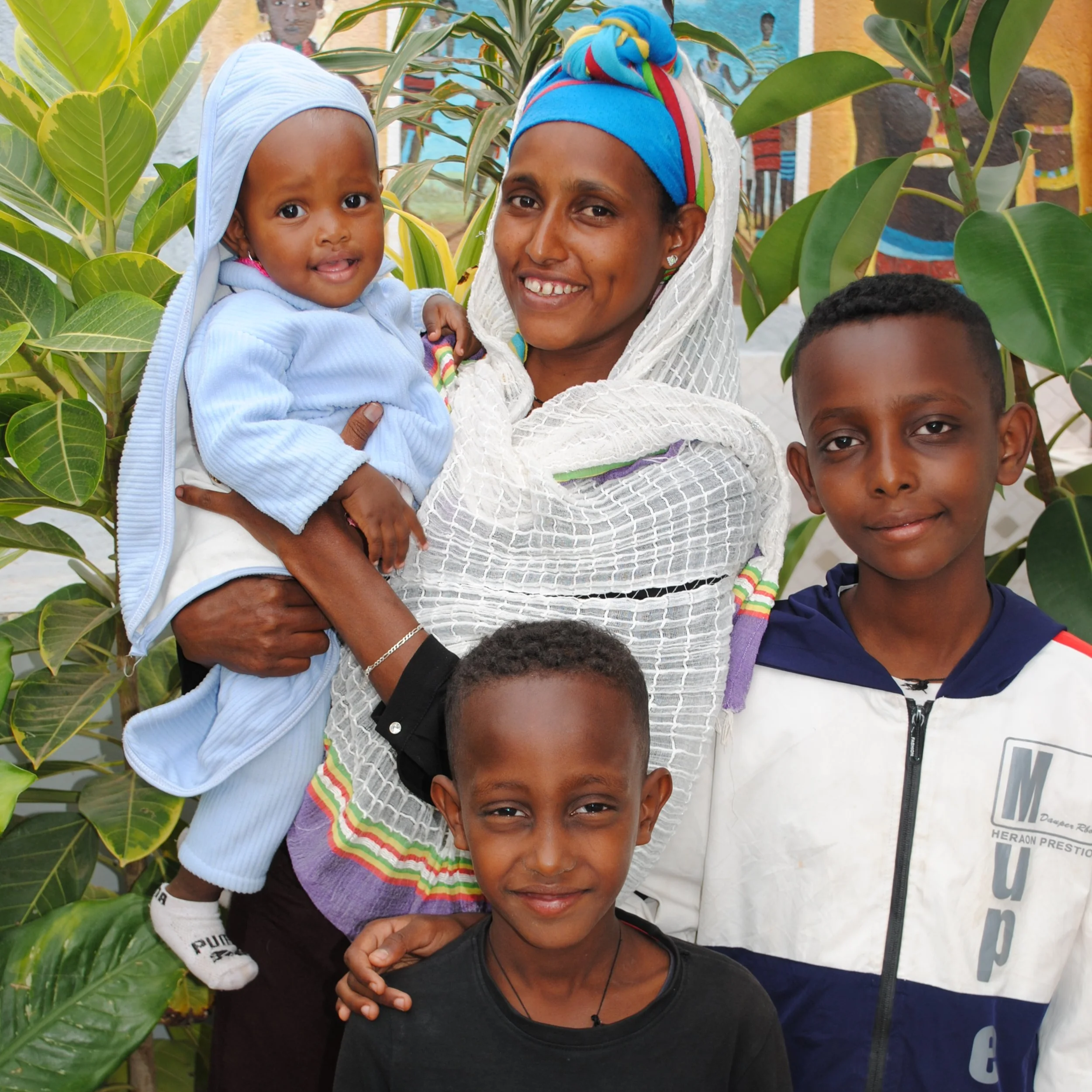 Fikerte+with+her+children.png