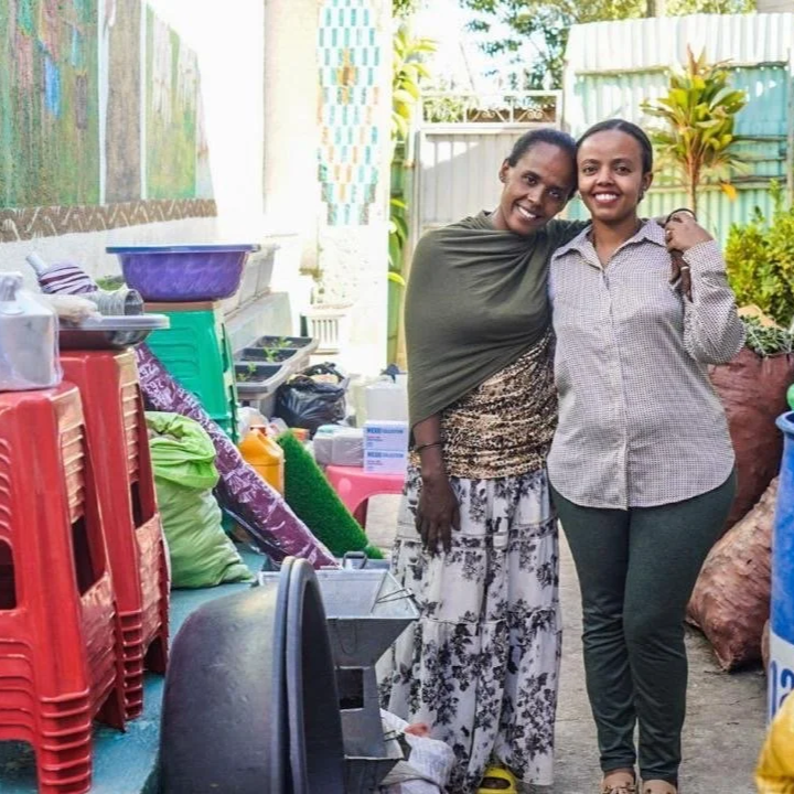 Amebet+receiving+her+business+supplies.png