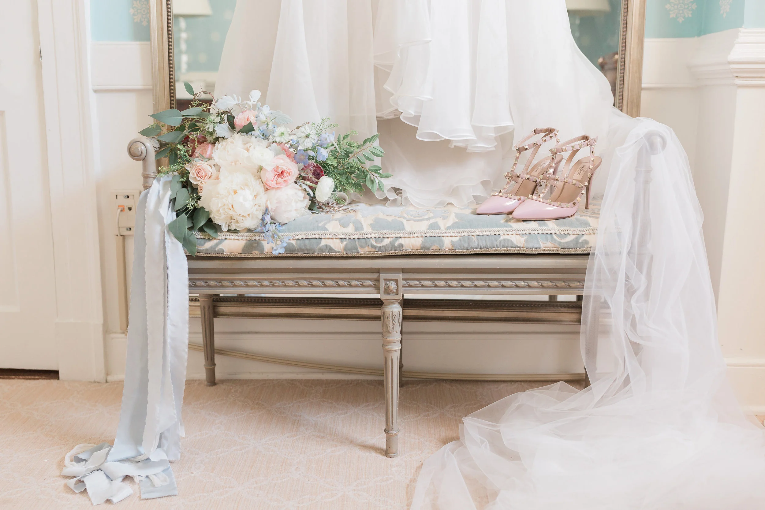 CountryClubofVAWedding_L&P-91.jpg