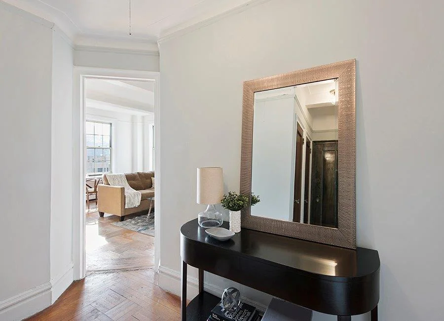 639 WEA Apt 10D__Entry_1.jpg