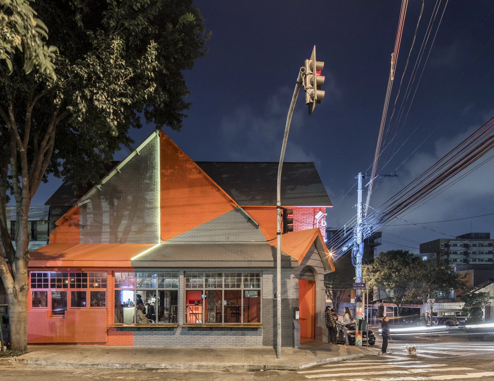 BENZINA - SUPERLIMAO STUDIO-1.jpg