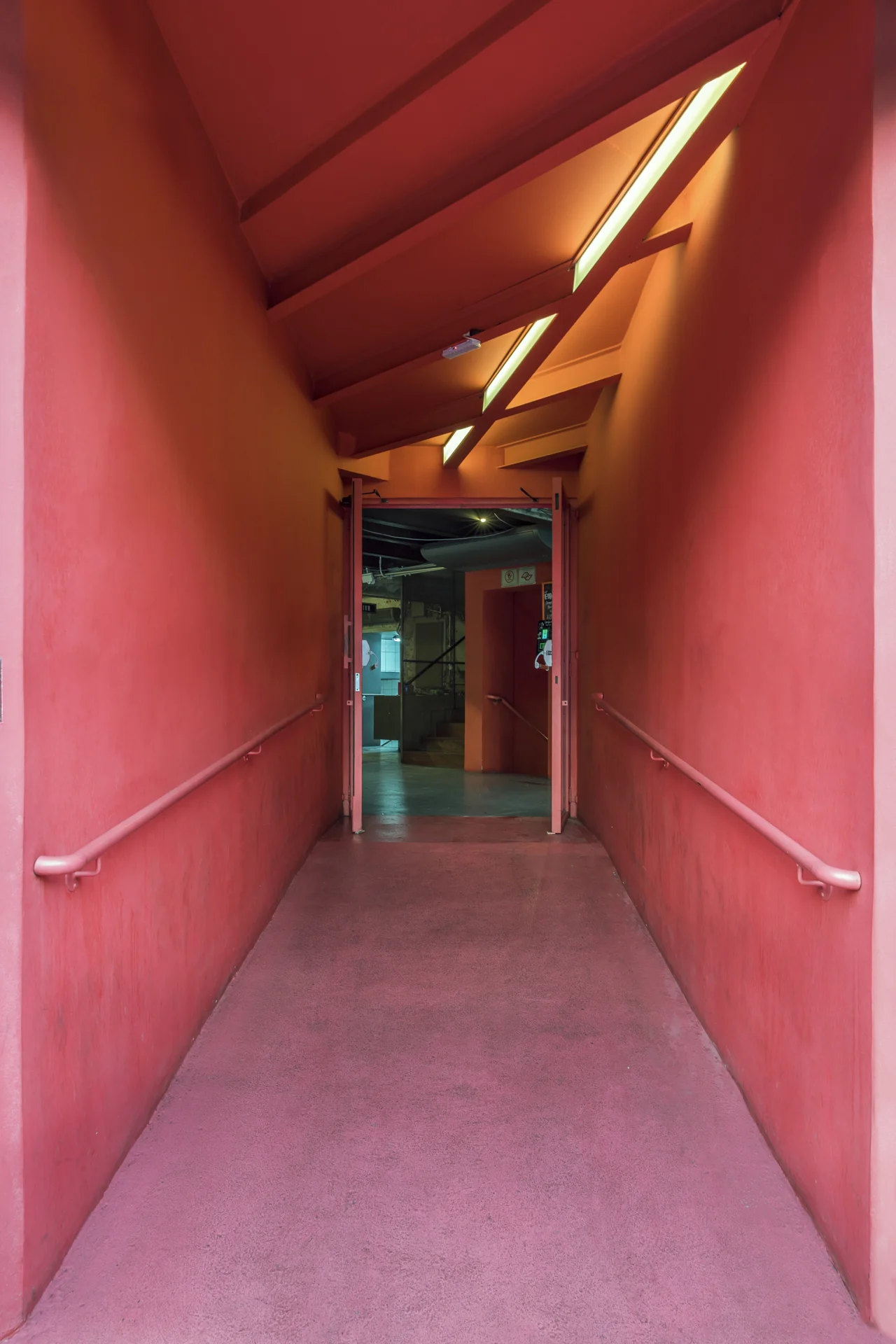 BENZINA - SUPERLIMAO STUDIO-3.jpg