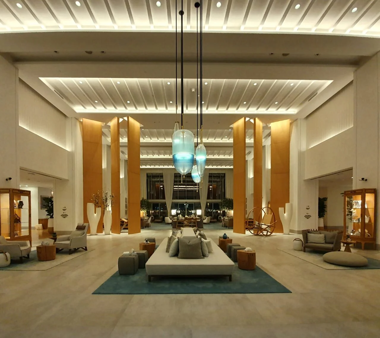 Vida DCH Lobby.jpg