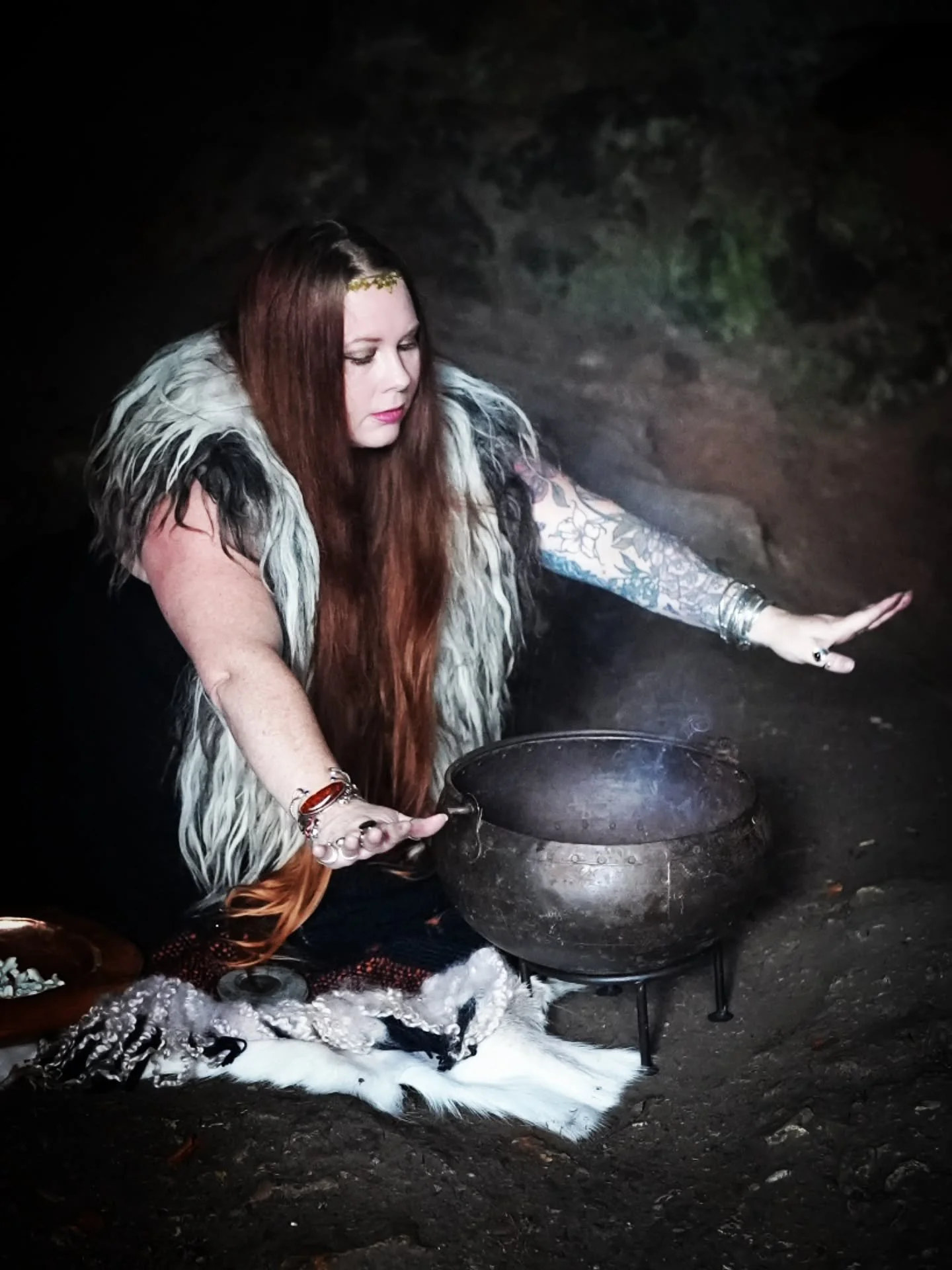 A wild collar for a wild woman on a wild new path...

When the Caves and Bronze age, ancestors began speaking to me and whispering of magic and a more rooted path. I have to admit I wasn't quite ready for the magnitude of their magic to unfold in my 