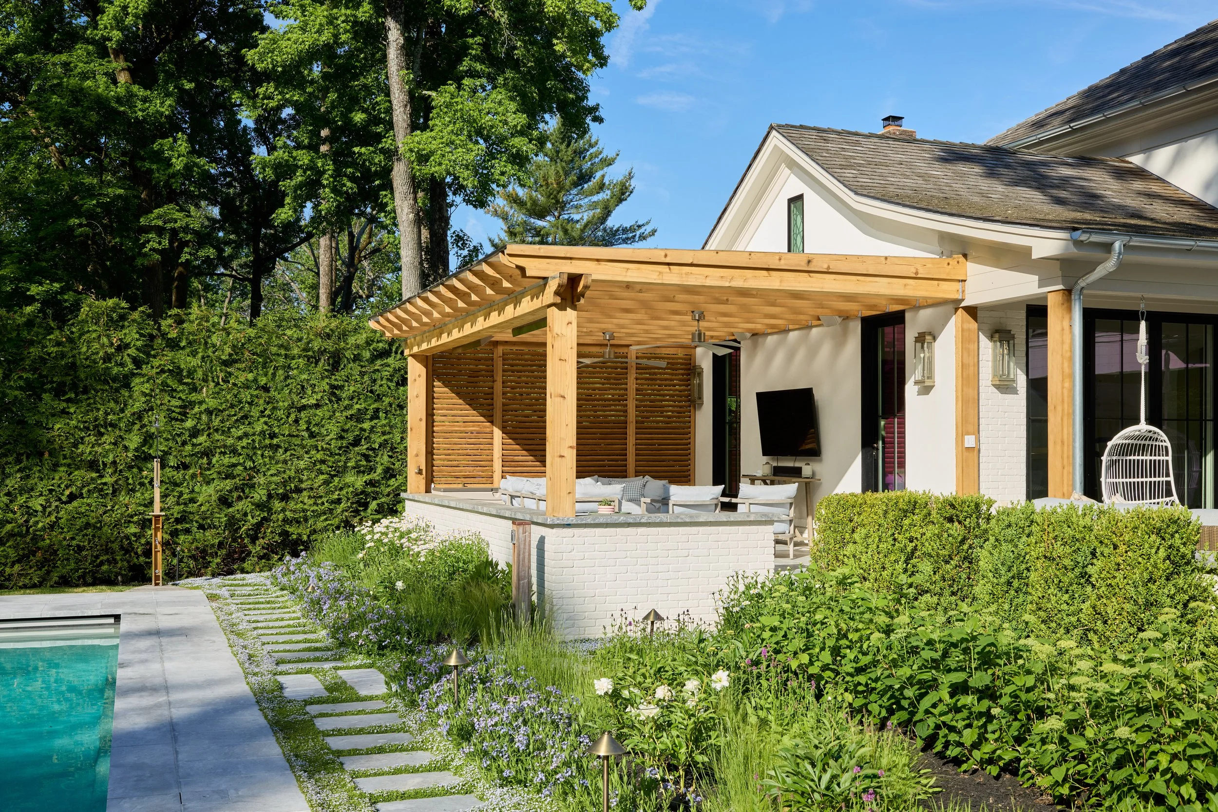 westfield-nj-cedar-pergola-covered-outdoor-living.jpg